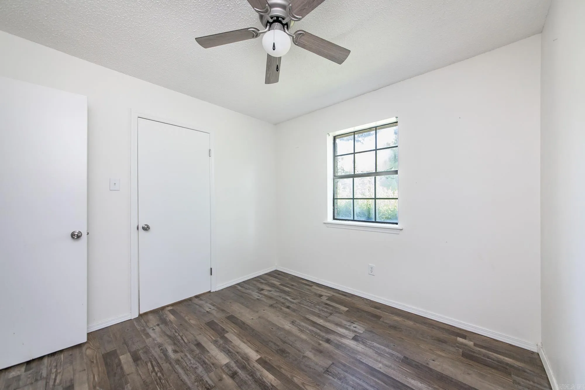 Property at 1005 SW 12th - Image 24