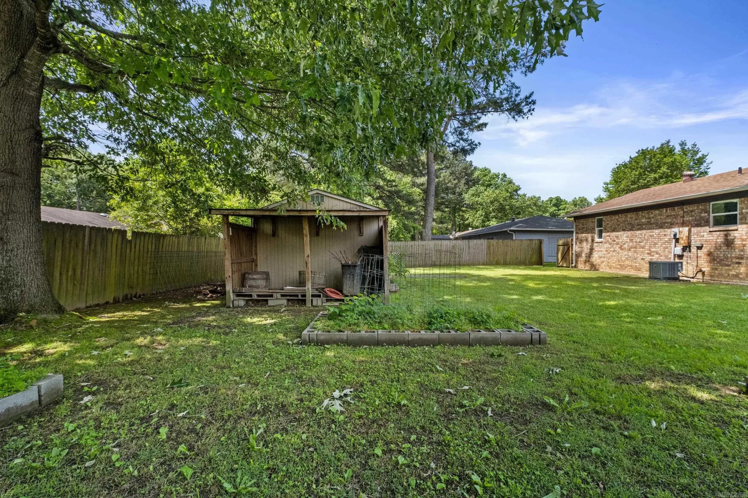 Property at 20  Paige - Image 22