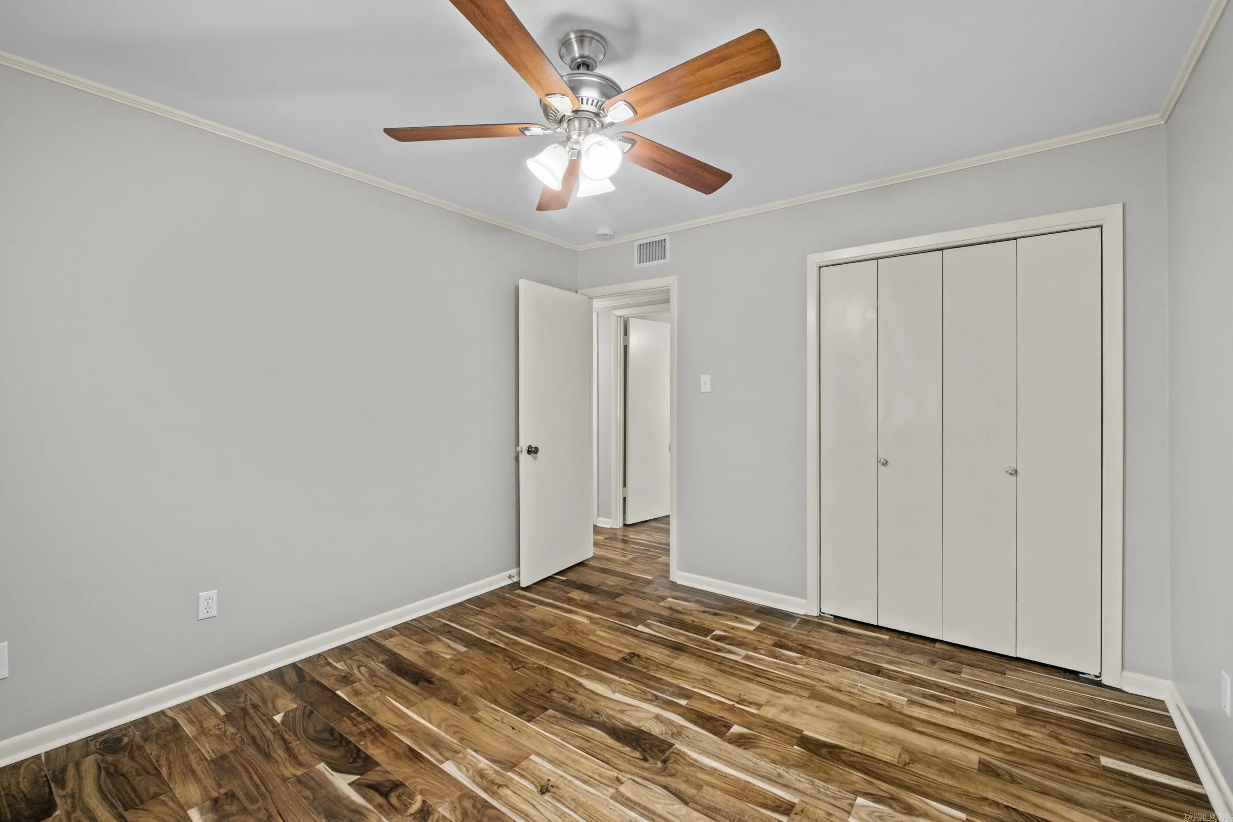 Property at 20  Paige - Image 18