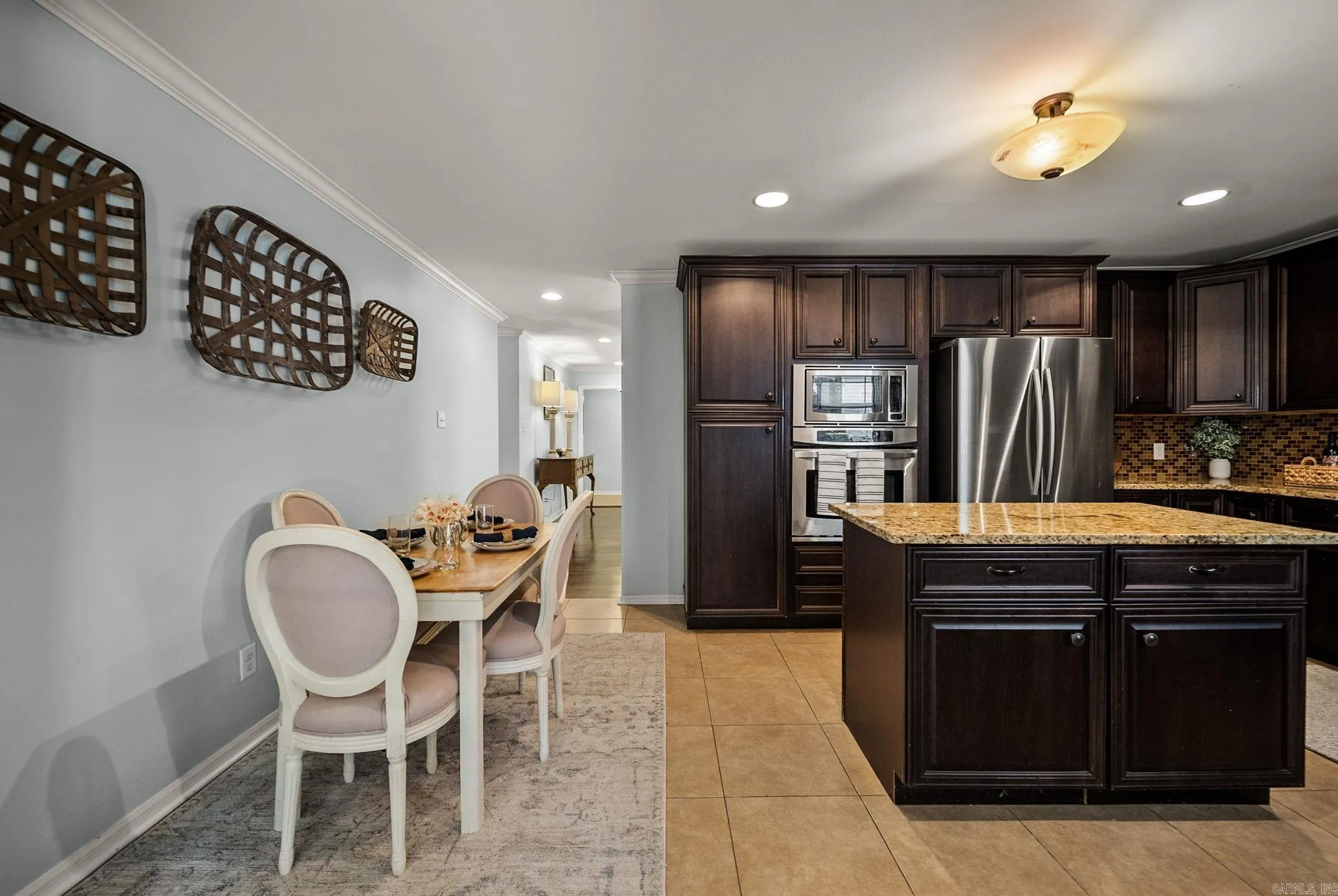 Property at 211  Colonial court - Image 22