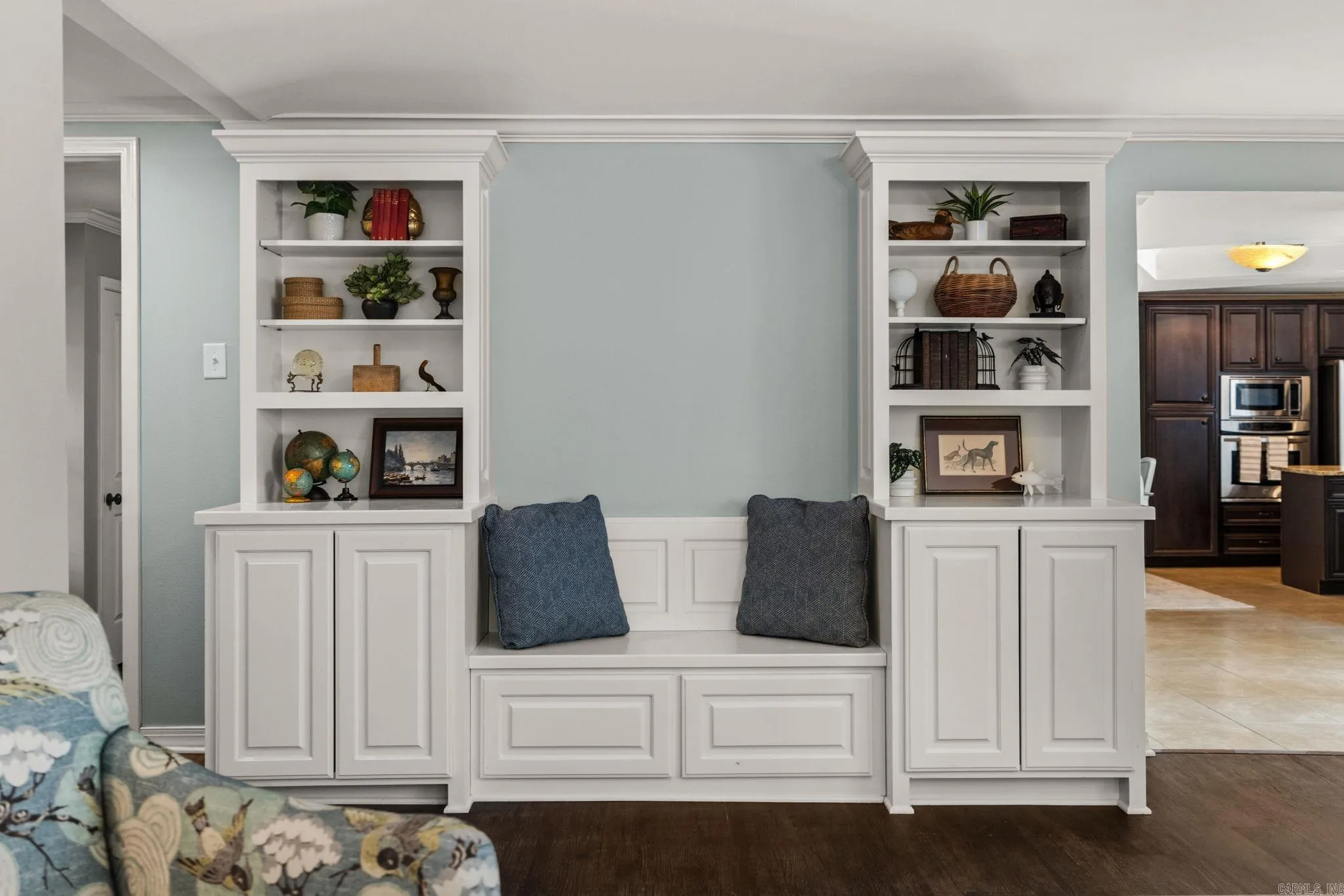 Property at 211  Colonial court - Image 31