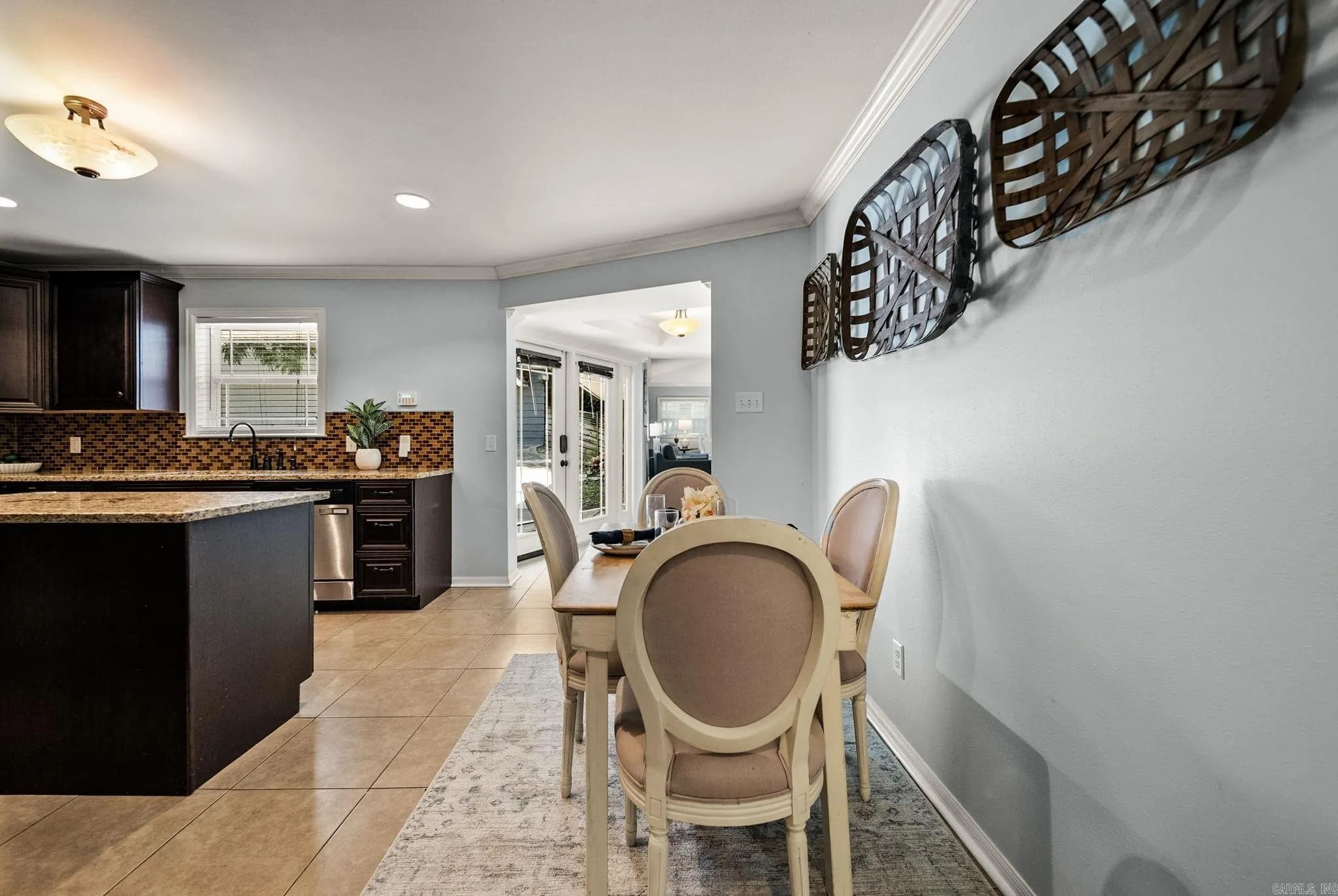 Property at 211  Colonial court - Image 21