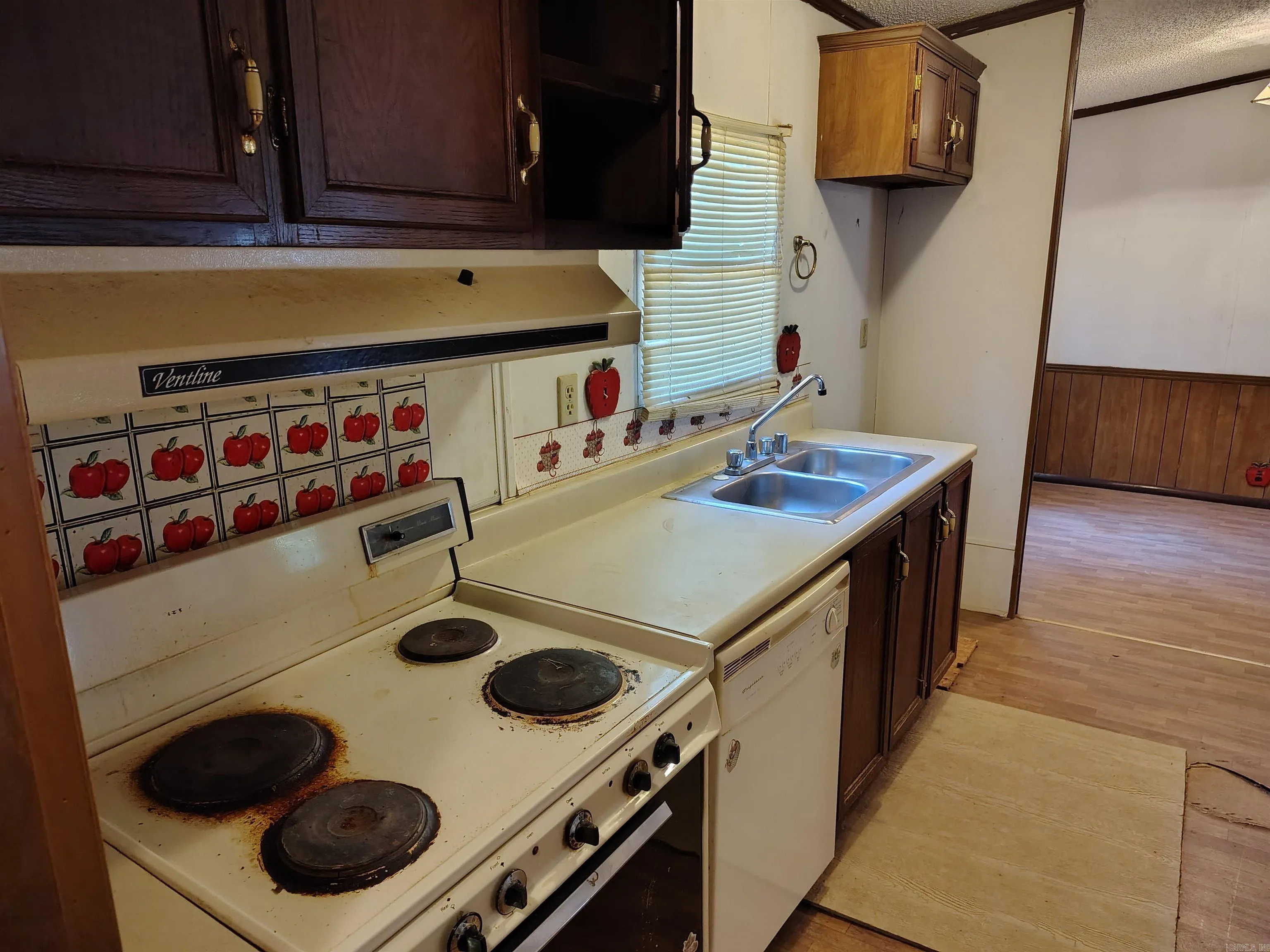 Property at 17837  Vimy ridge - Image 11