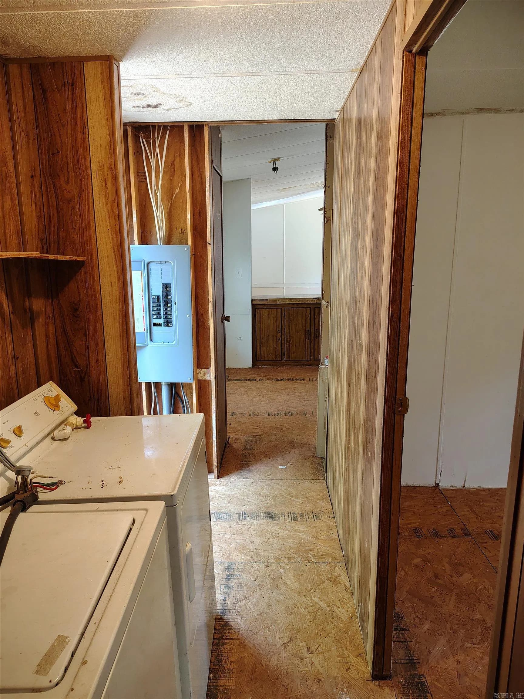 Property at 17837  Vimy ridge - Image 32