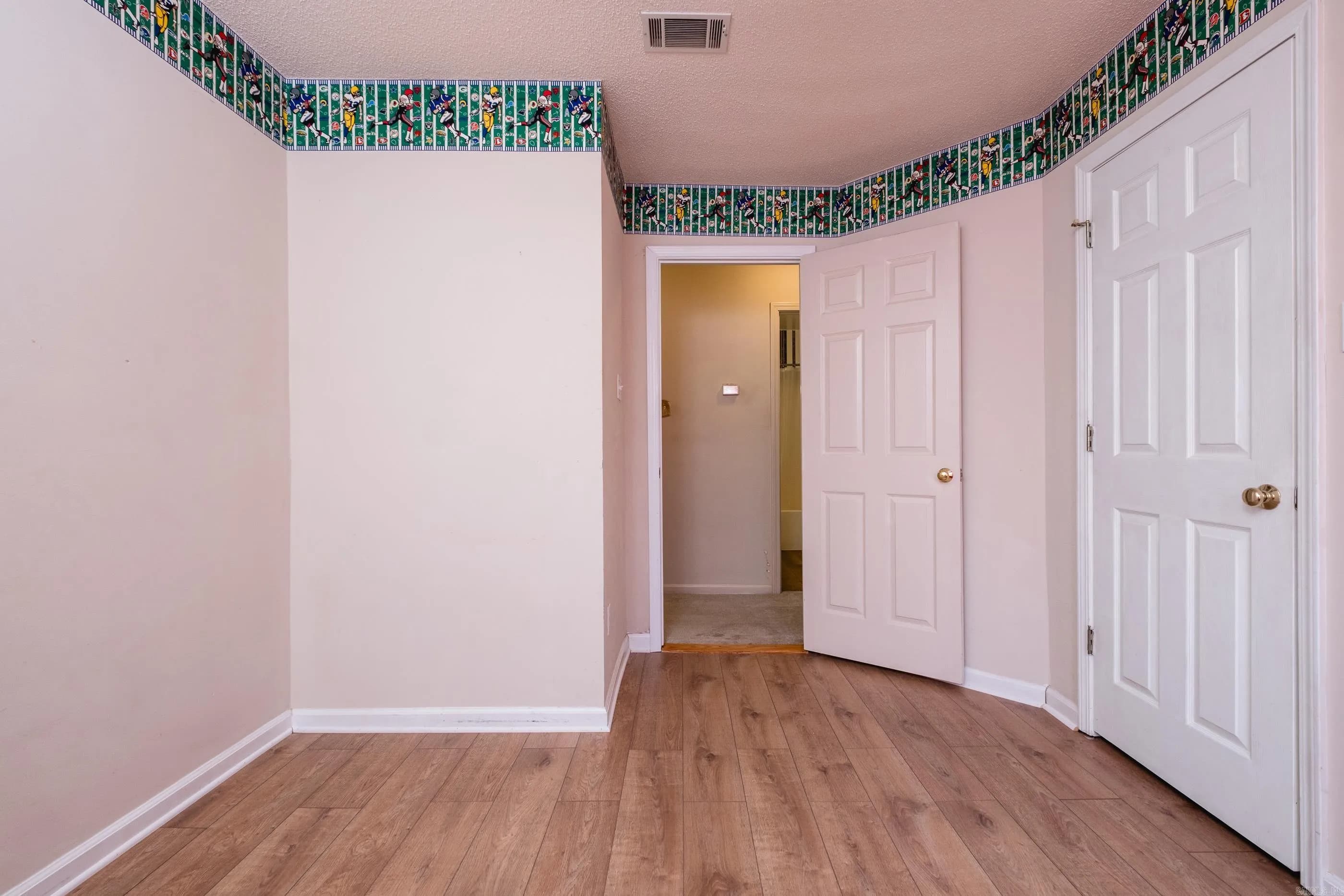 Property at 97  Emerald - Image 27