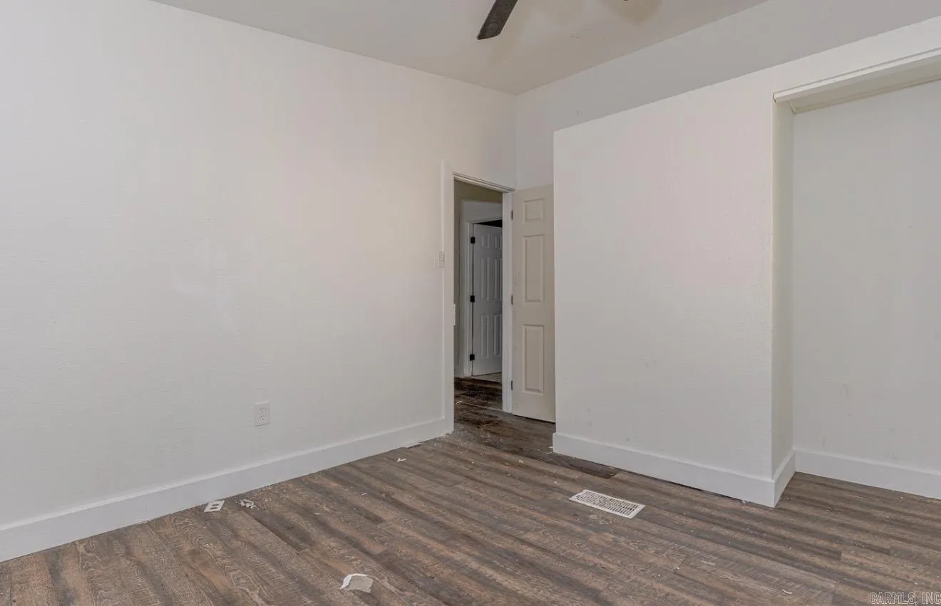 Property at 1812  Fairlane ave - Image 18