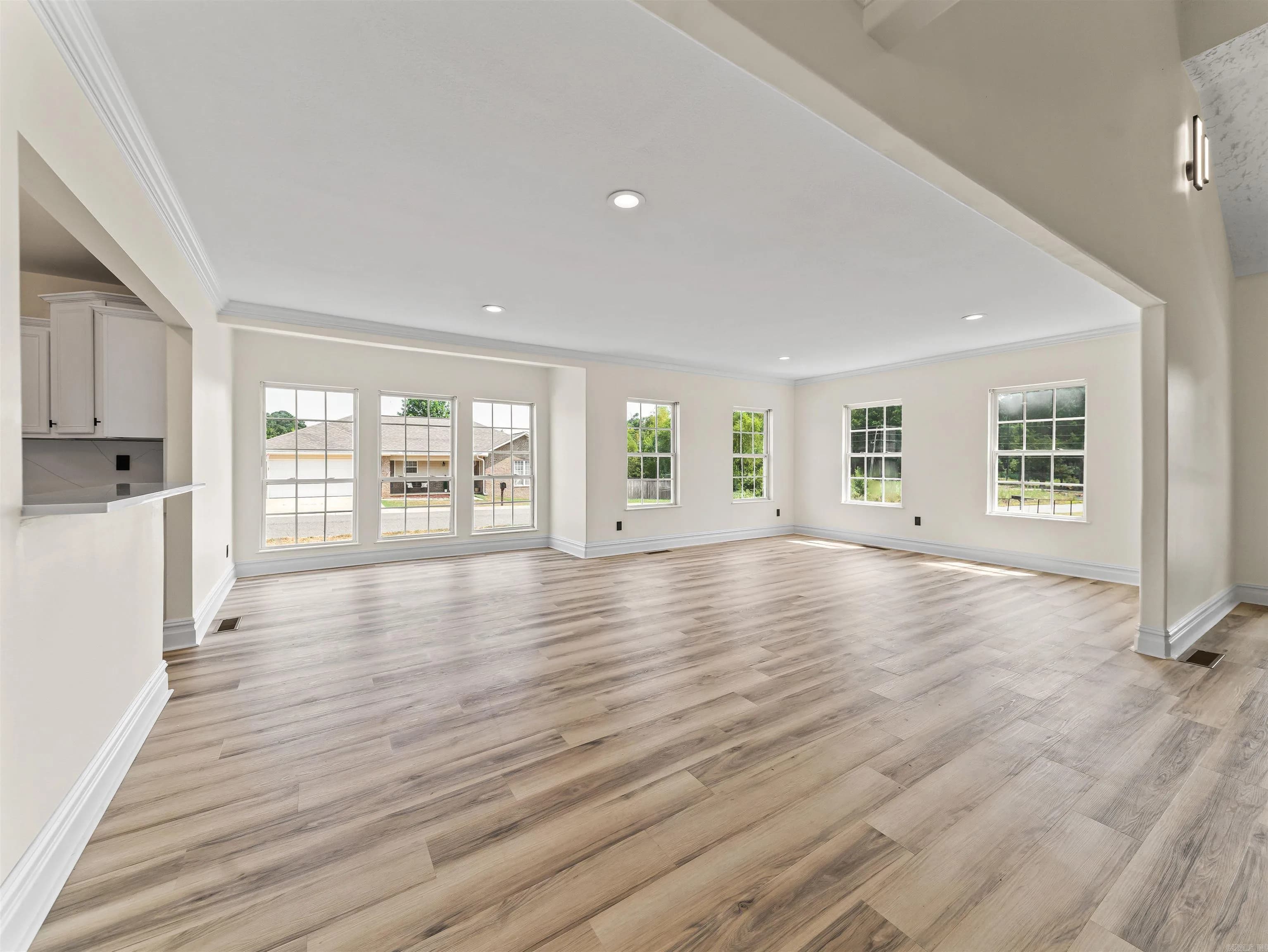 Property at 109  Gabor - Image 8