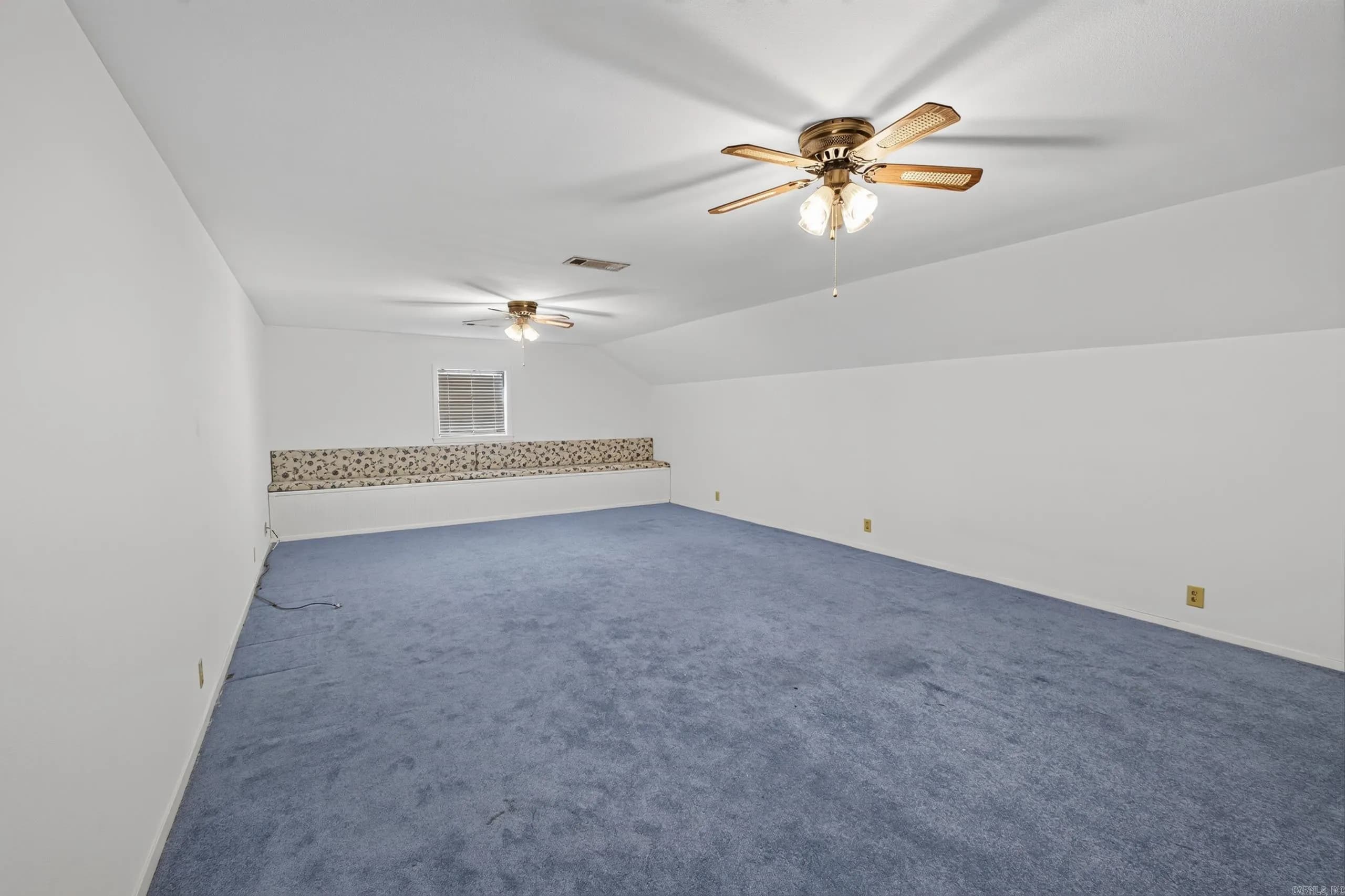Property at 2850  Sylvia - Image 23