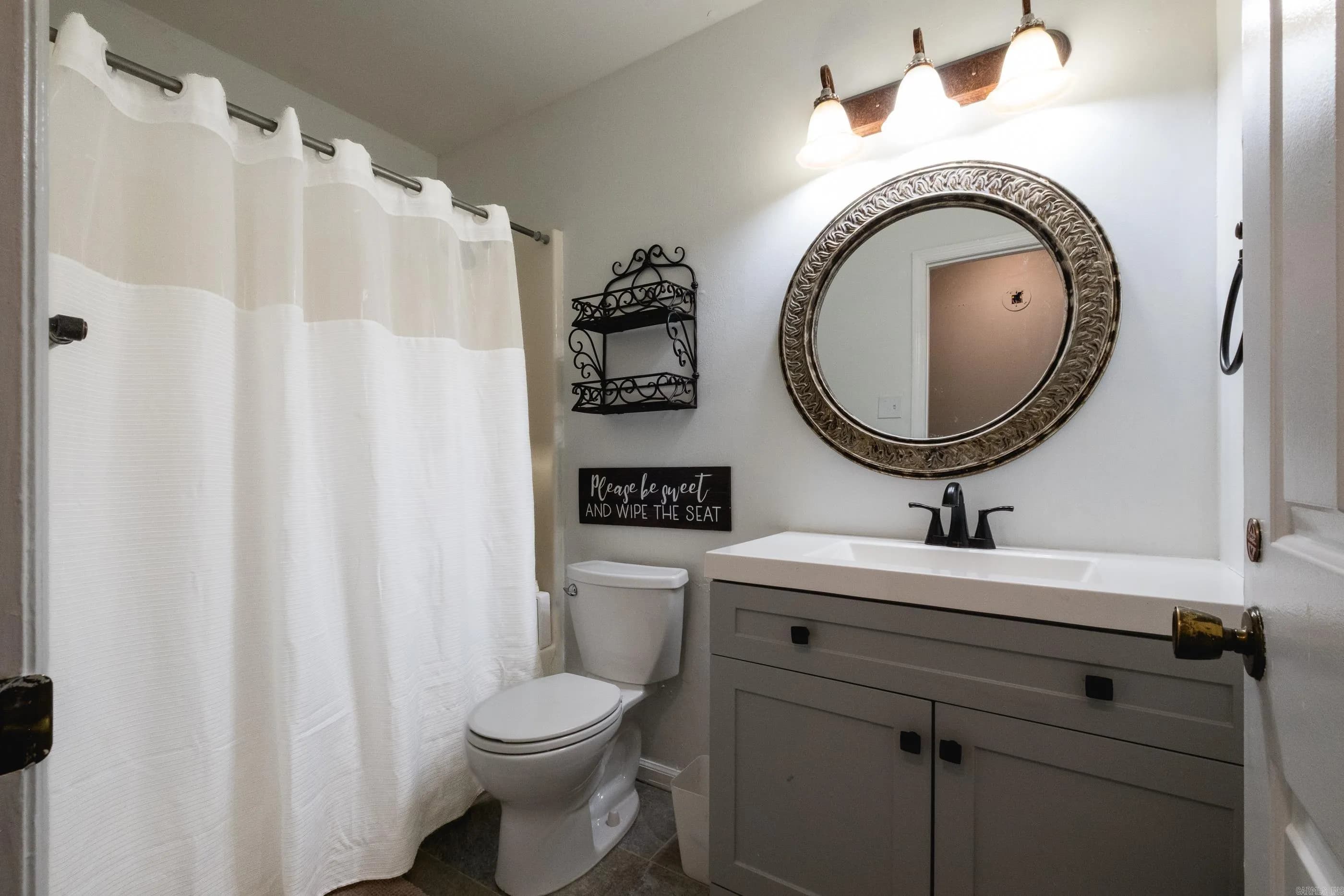 Property at 4  Oak forest - Image 14
