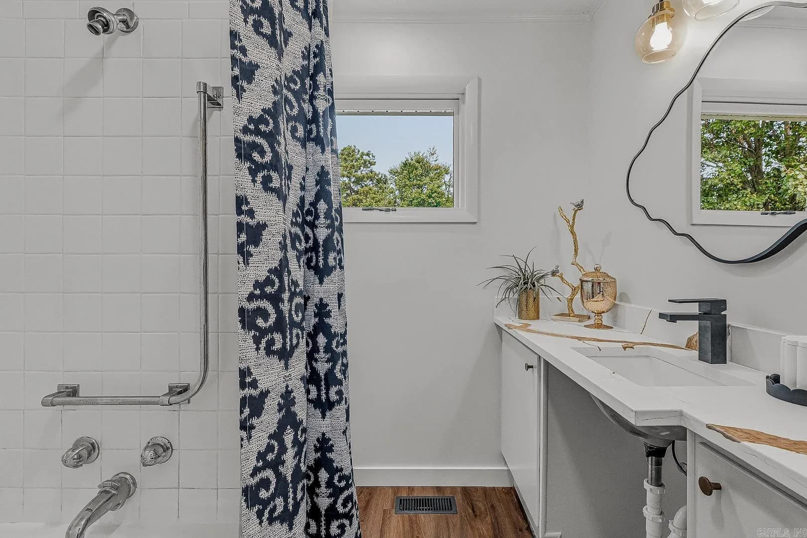 Property at 3700 W Kingshighway - Image 32