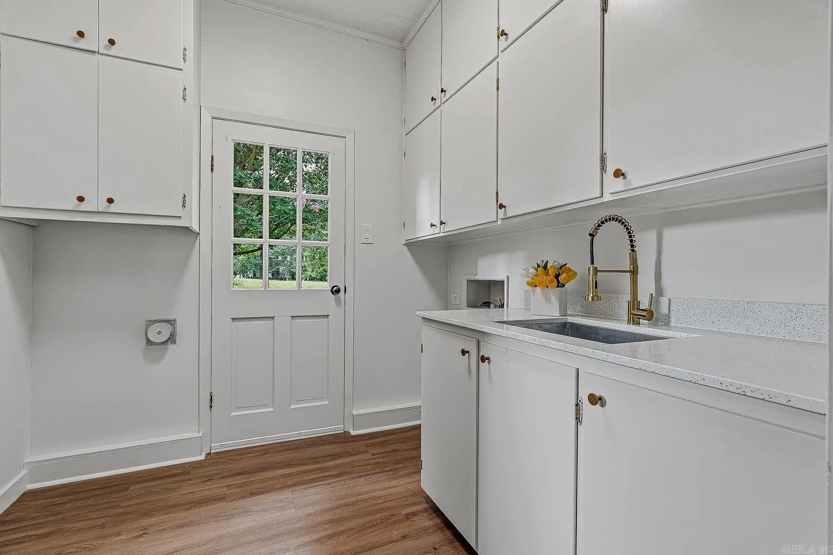 Property at 3700 W Kingshighway - Image 28