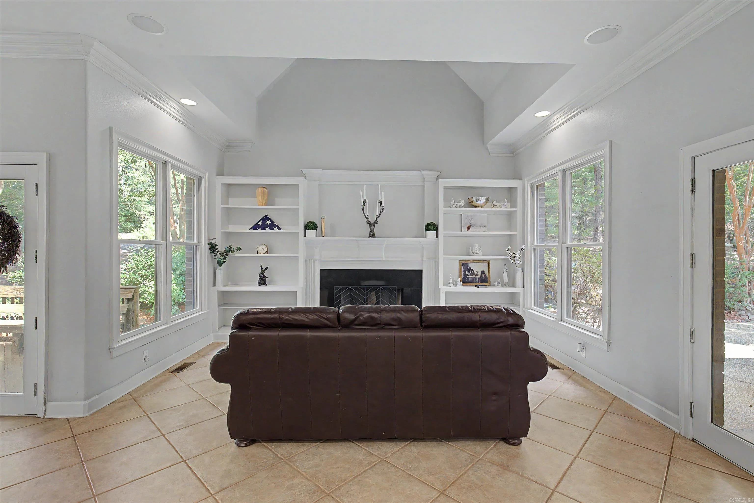 Property at 13  Somersett dr - Image 13