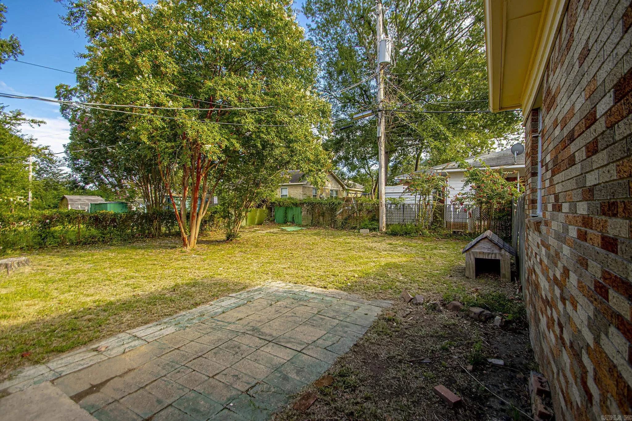 Property at 422 W K - Image 11