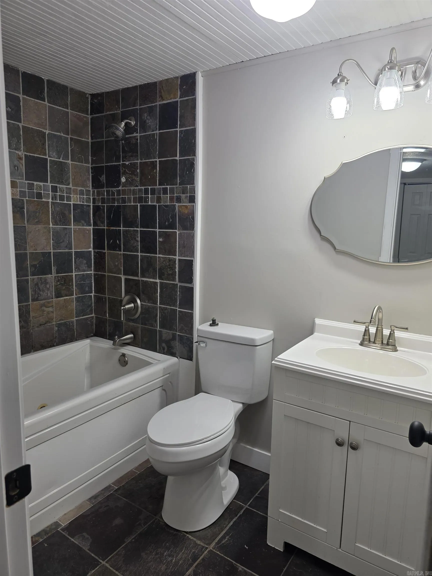 Property at 486  Greene 747 - Image 14