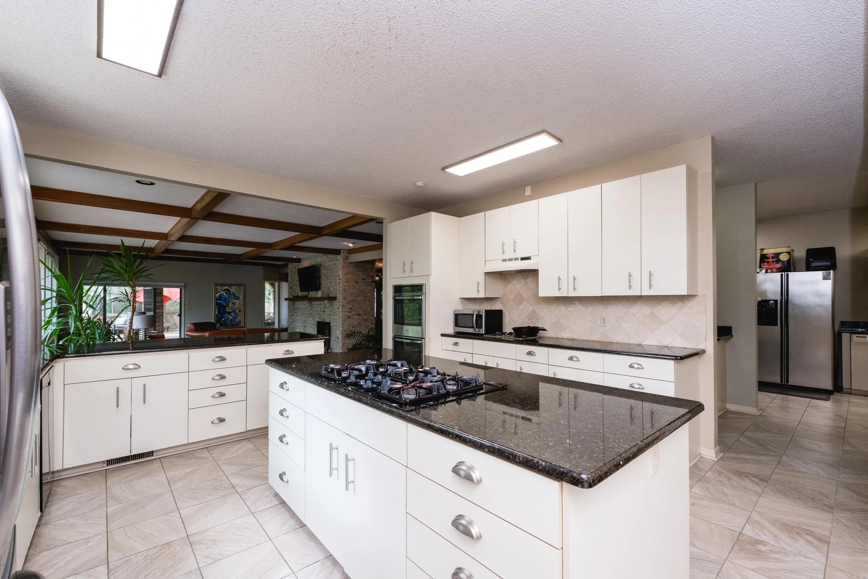 Property at 13505  Saddle hill - Image 17