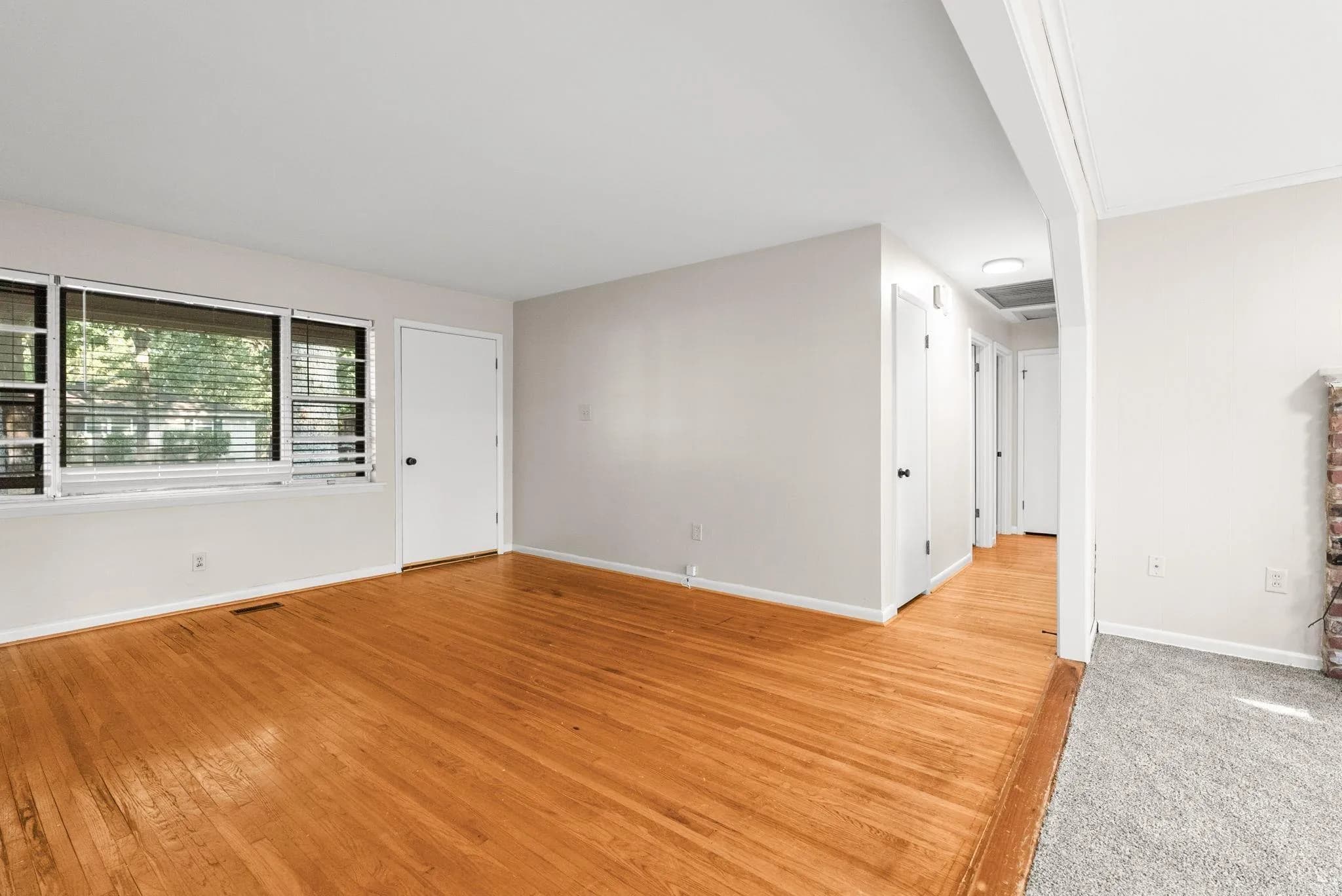 Property at 602  Devon - Image 15