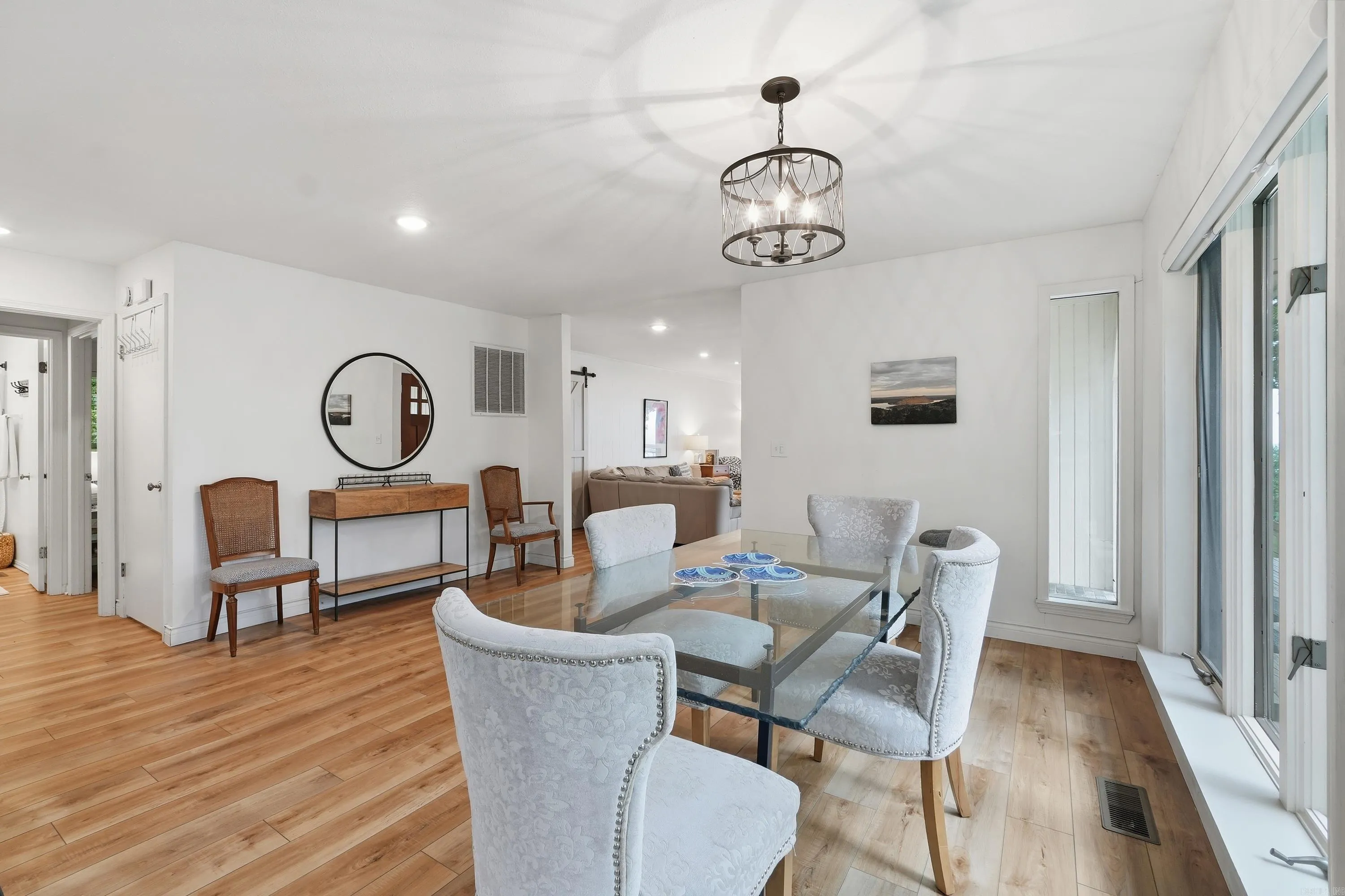 Property at 211  Chelsea - Image 21