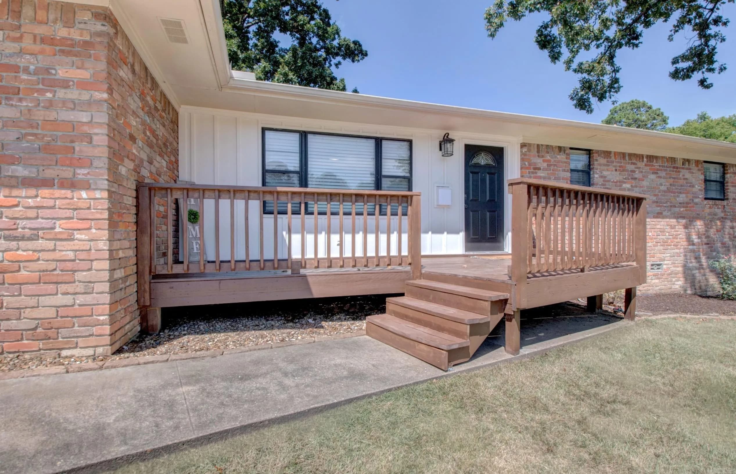 Property at 602 E Saline - Image 2