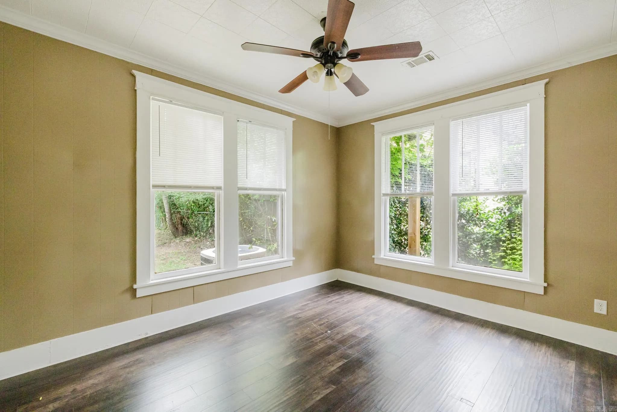 Property at 316 W Conway st - Image 19