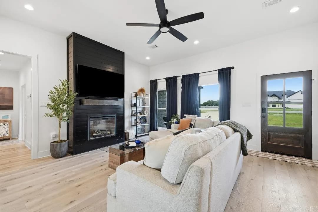 Property at 38  Edward way - Image 13