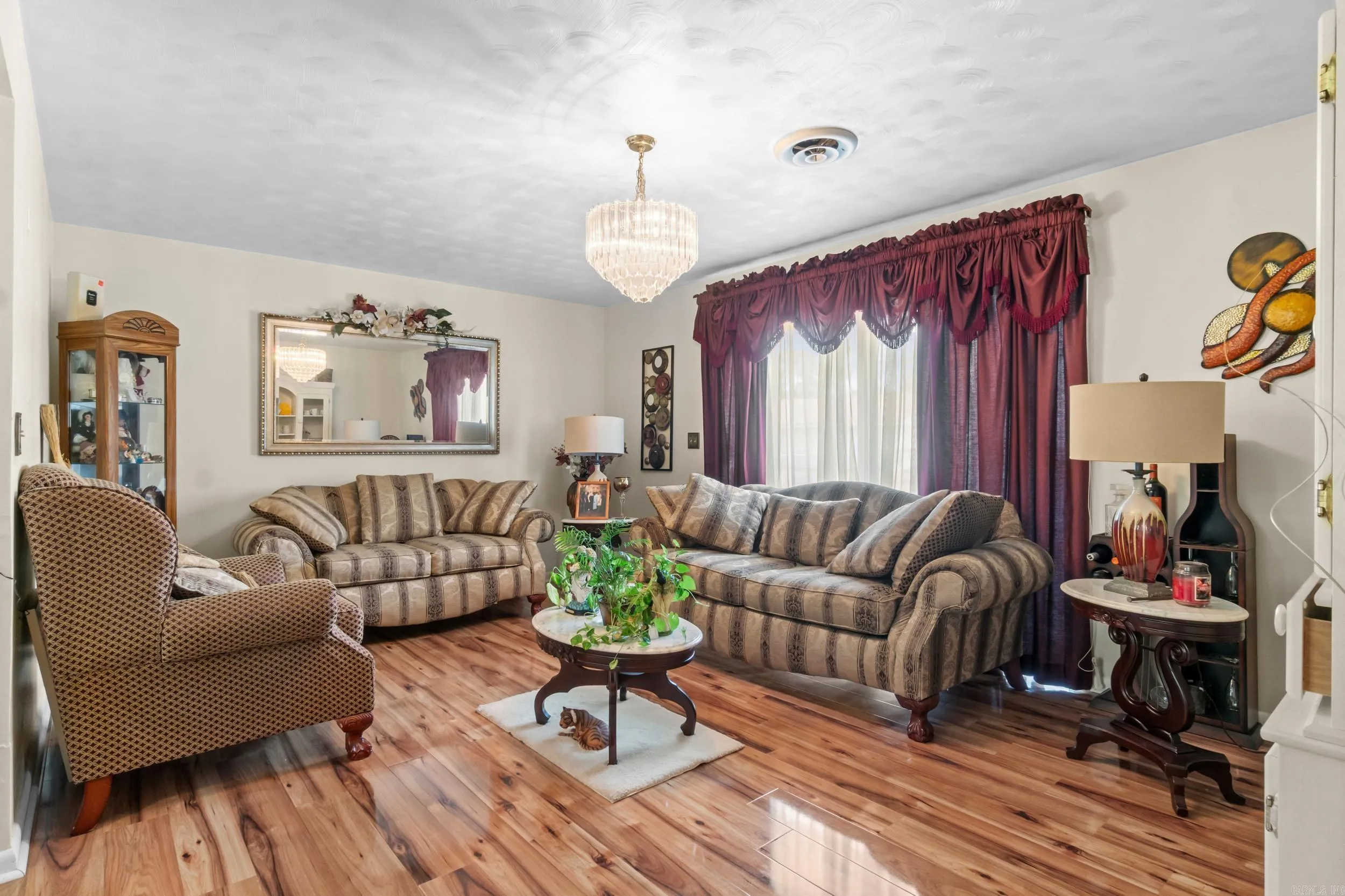 Property at 1307 S Dakota st - Image 4