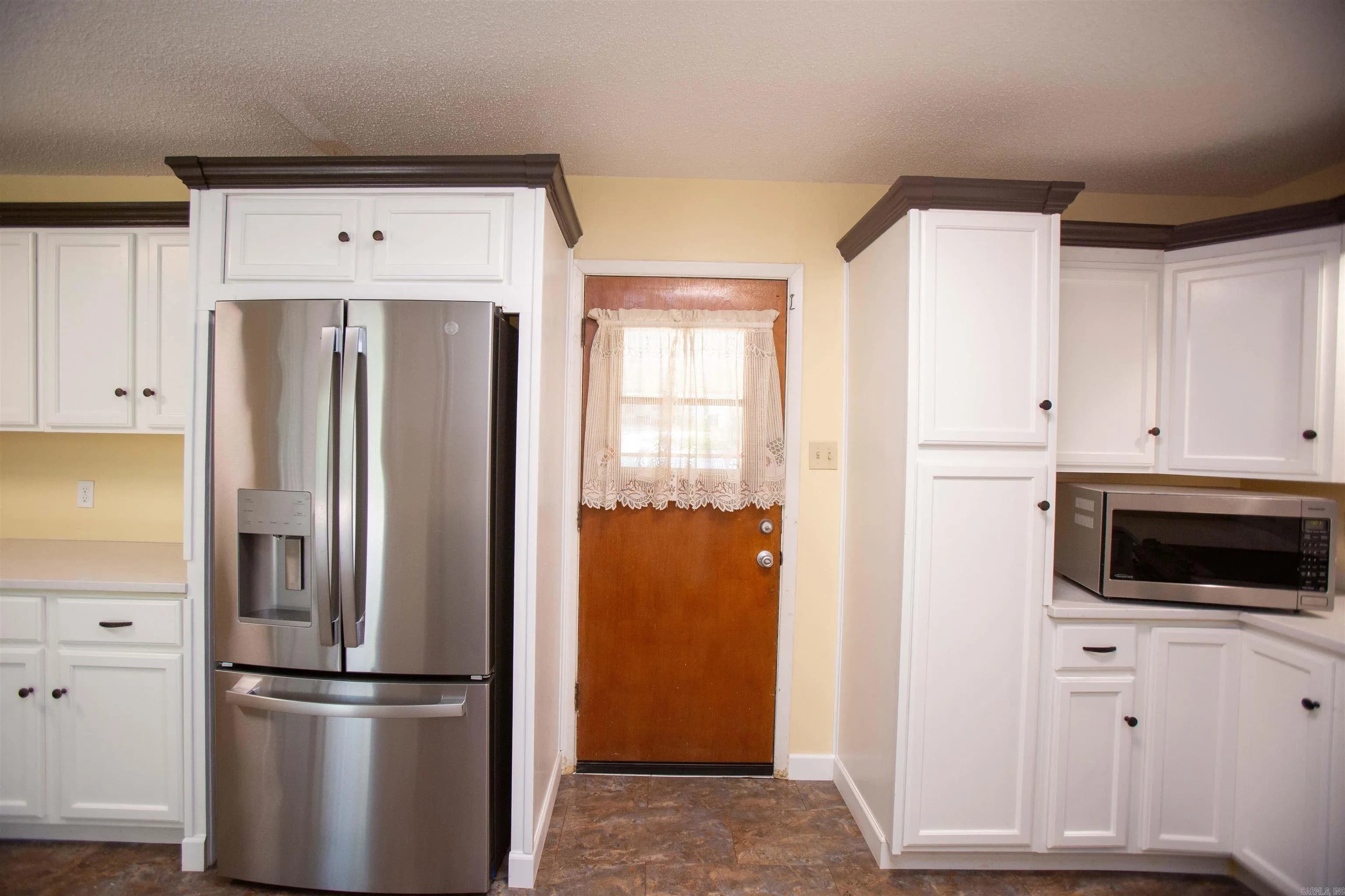 Property at 5010  Glenmere - Image 13