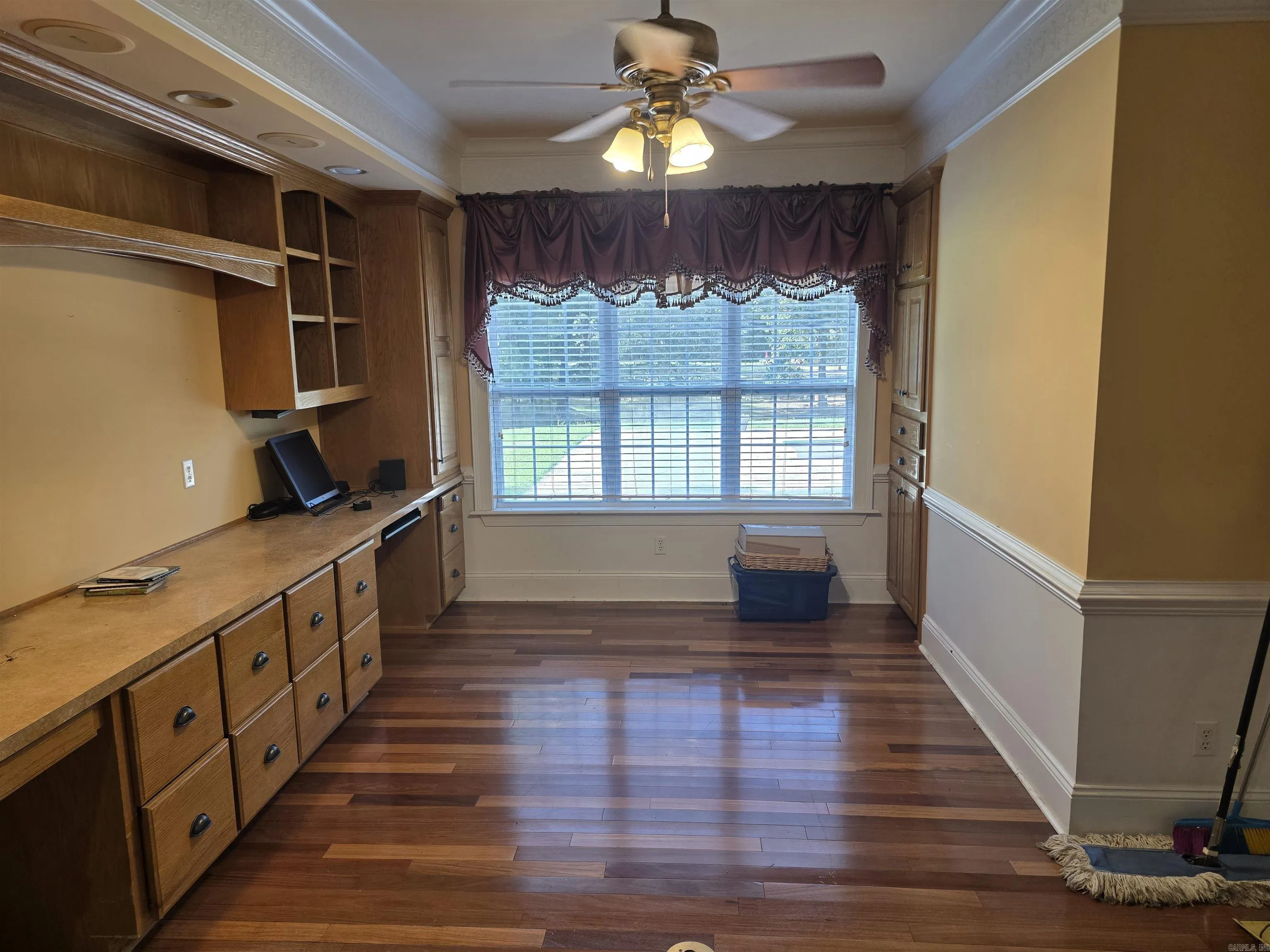 Property at 12  Stoneridge - Image 6