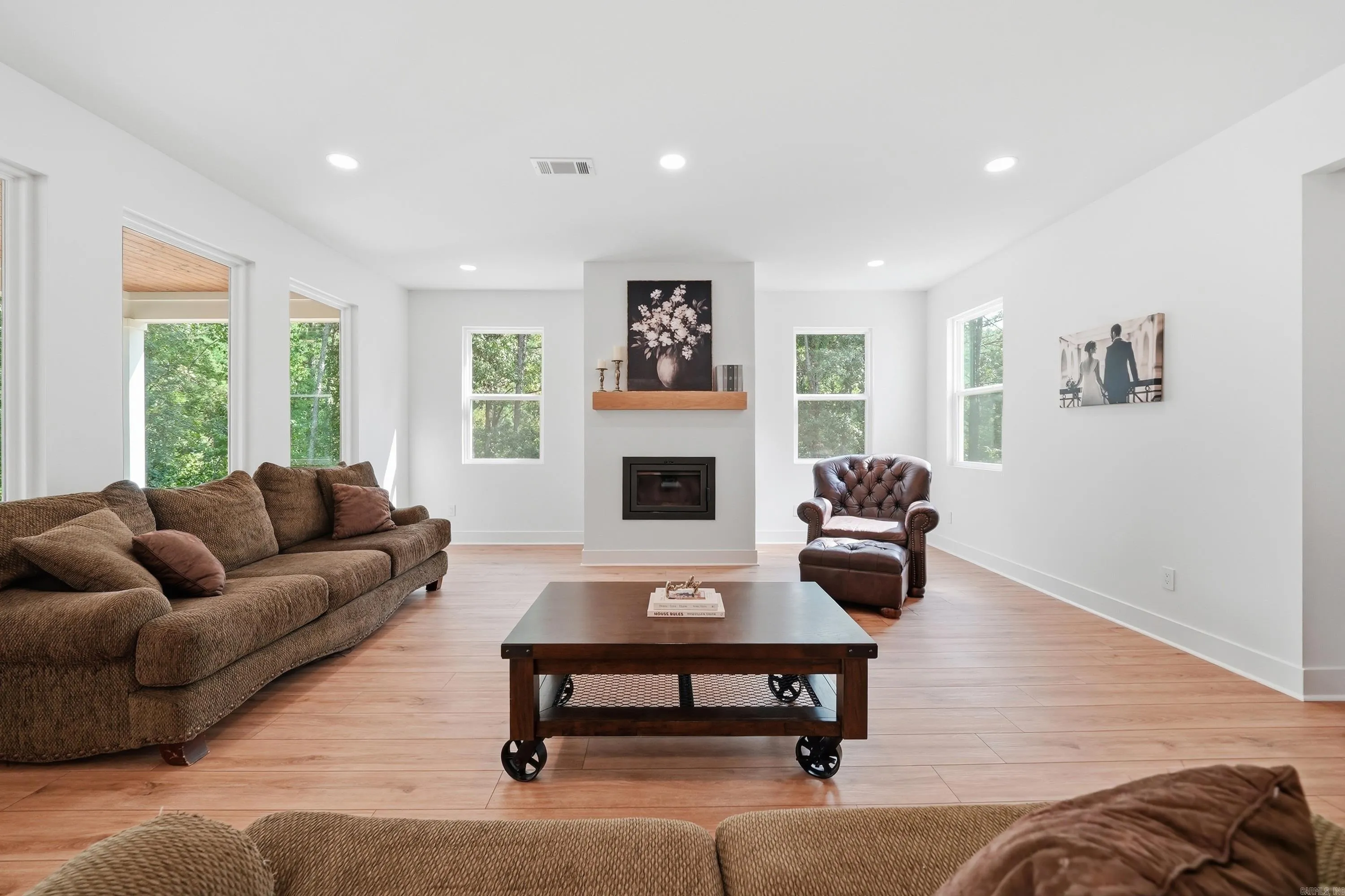 Property at 20301  Dwight little - Image 7