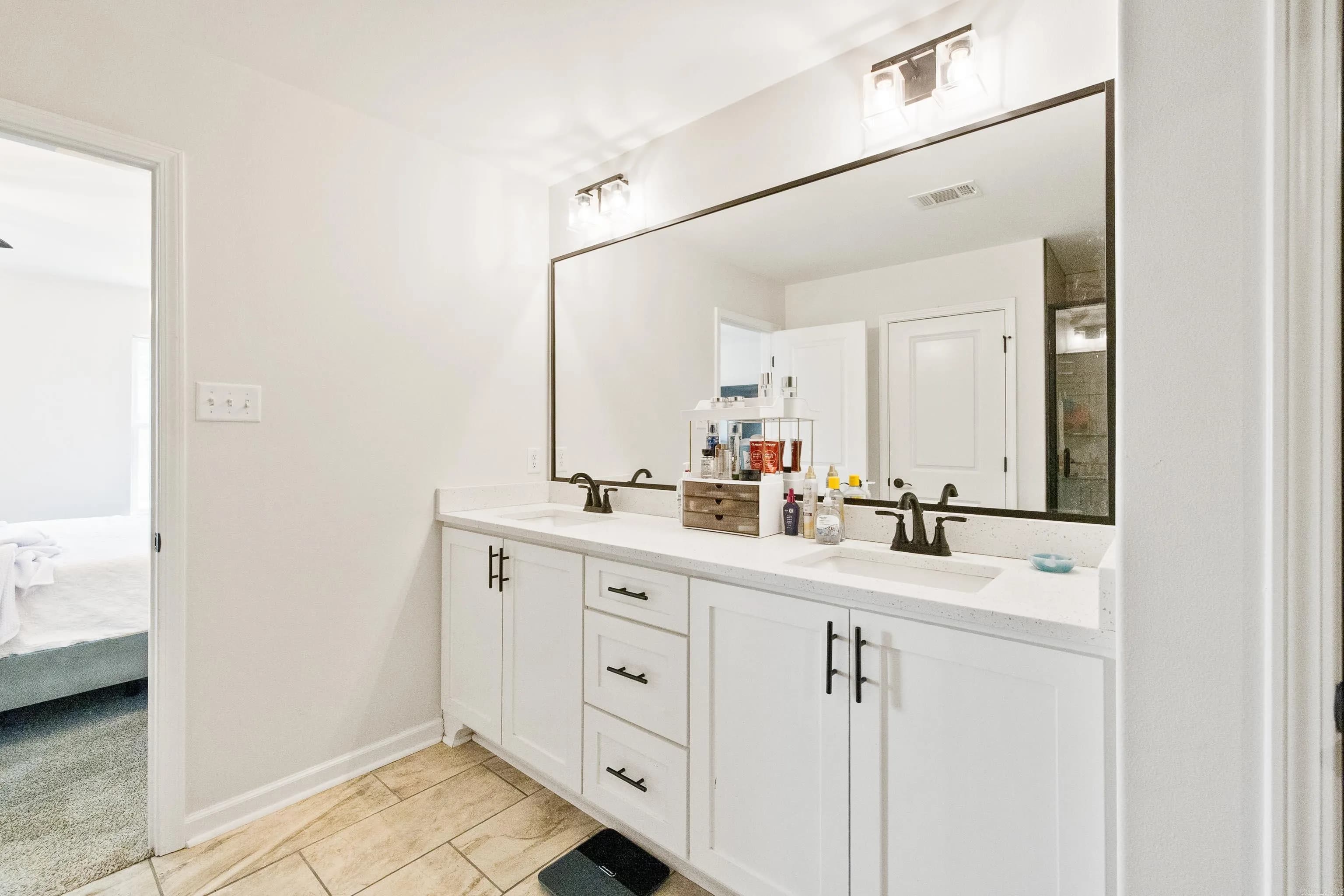 Property at 177  Lombard - Image 31