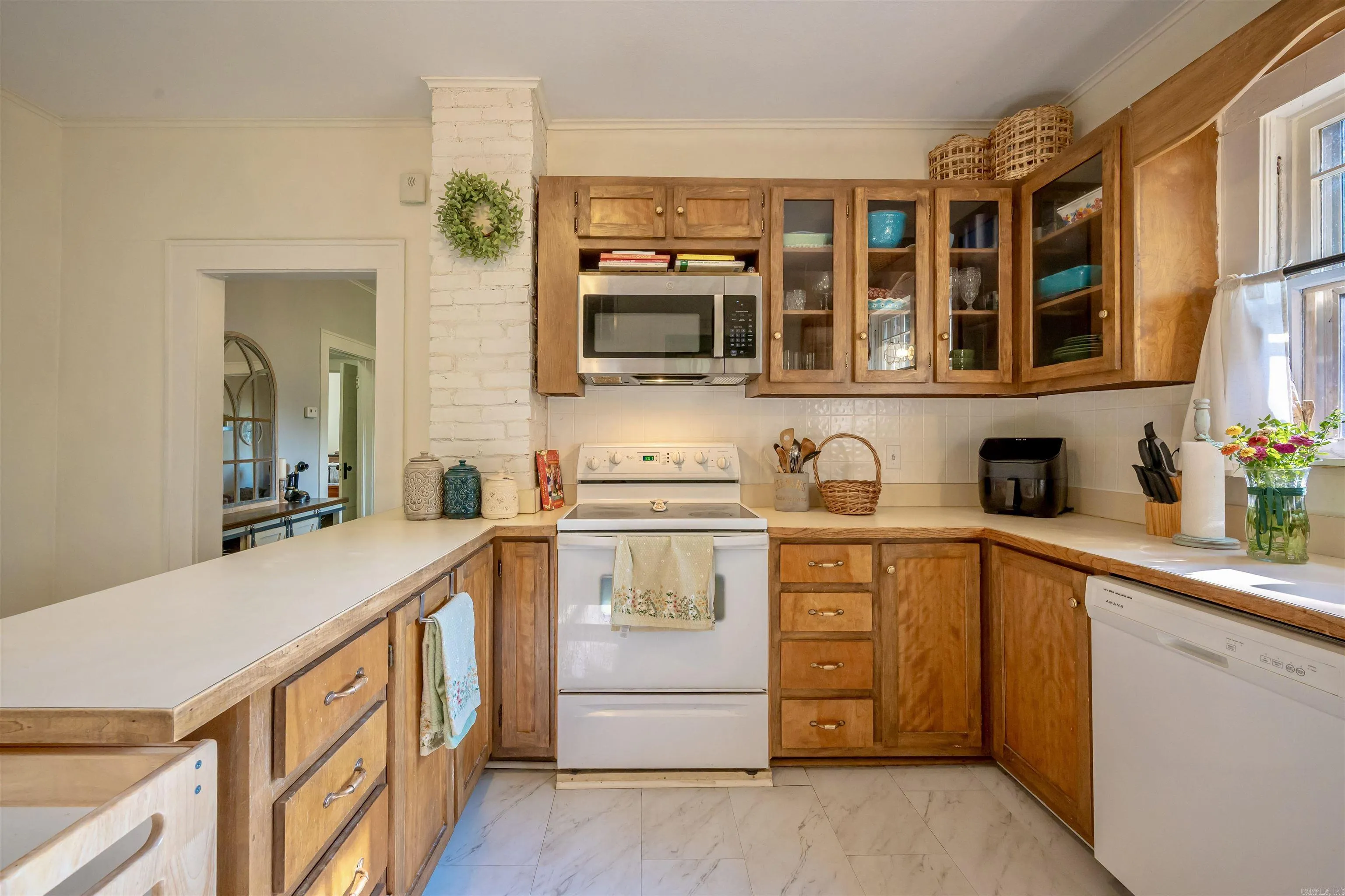 Property at 20  Moore - Image 11