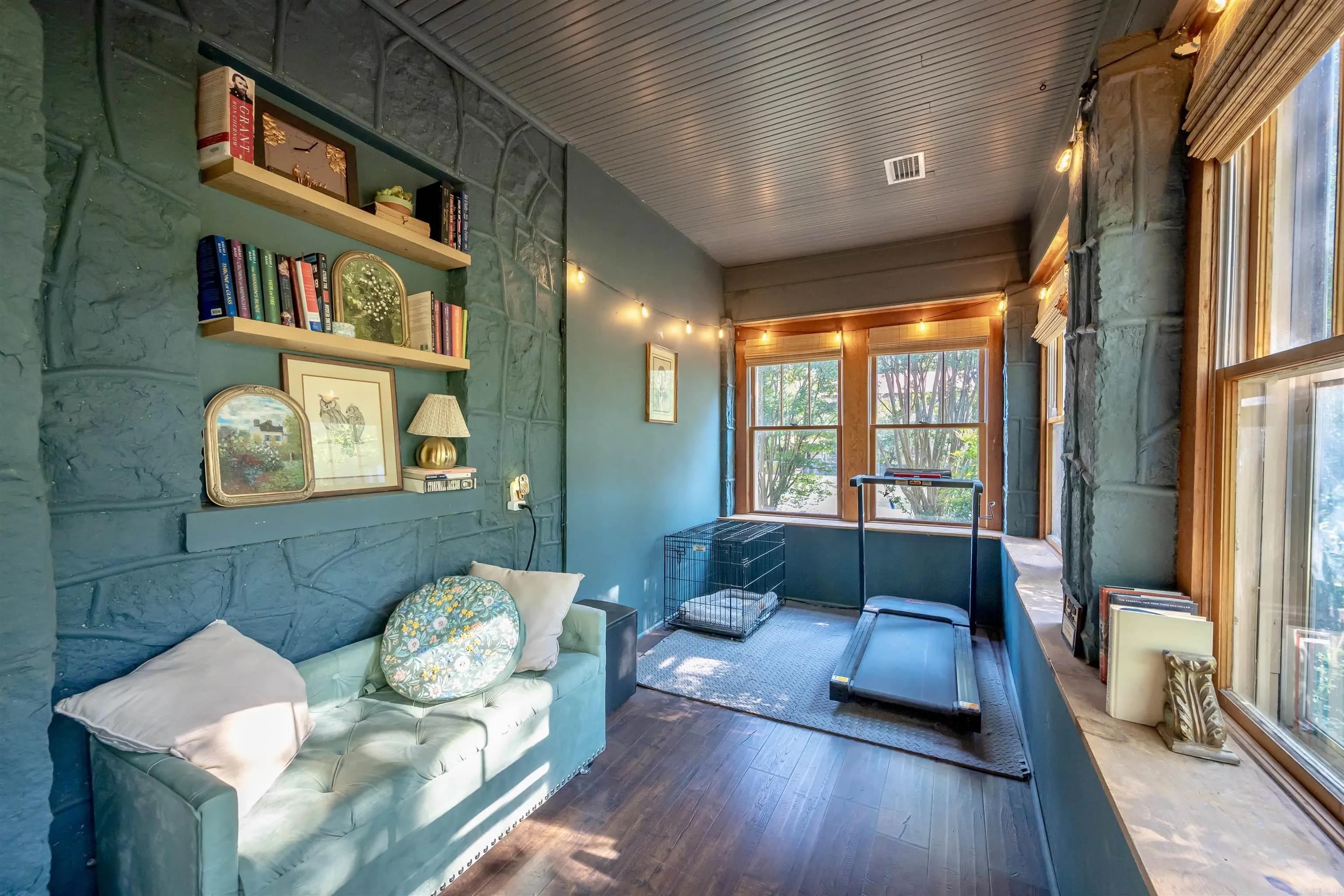 Property at 20  Moore - Image 18