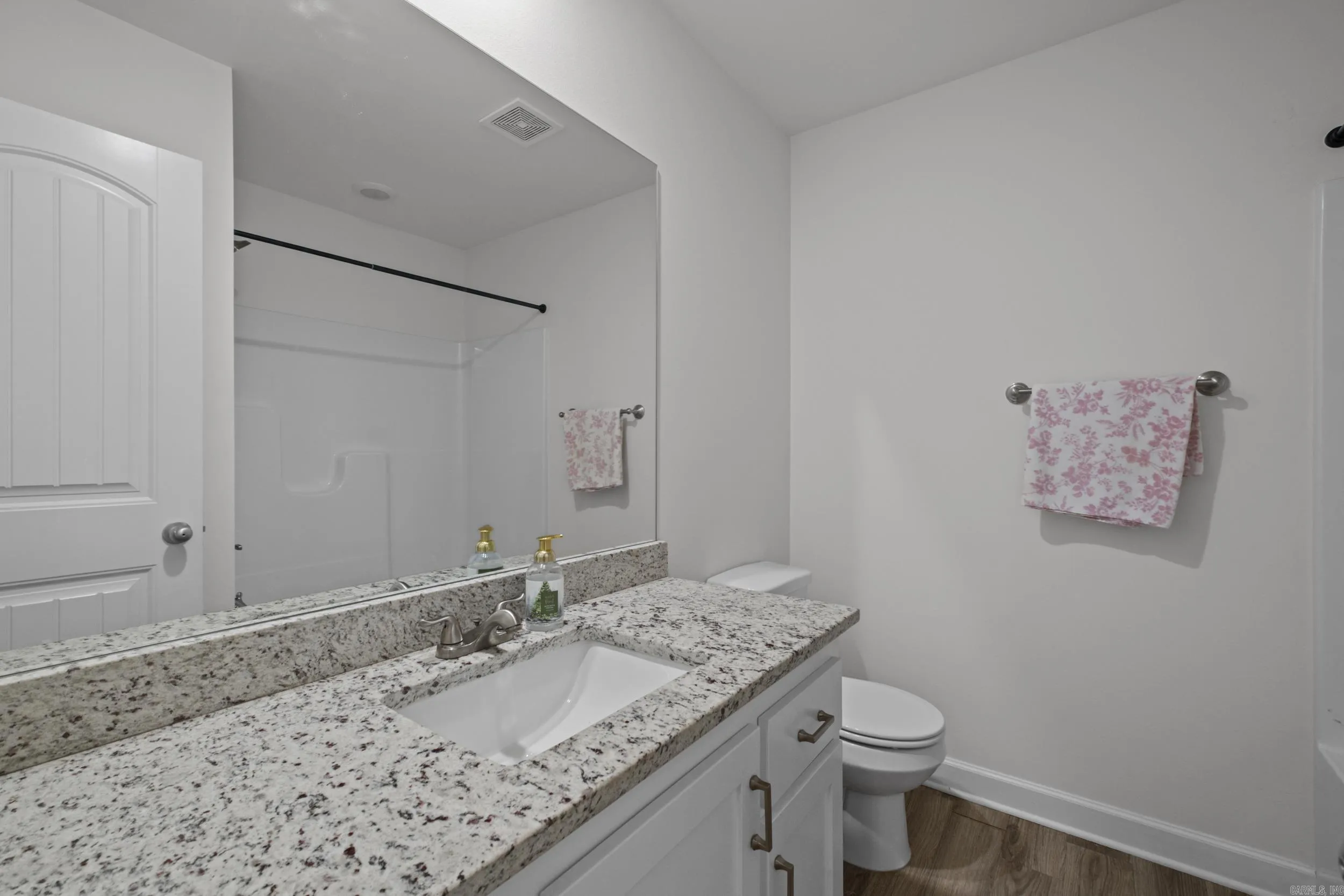 Property at 21  Winchester - Image 19