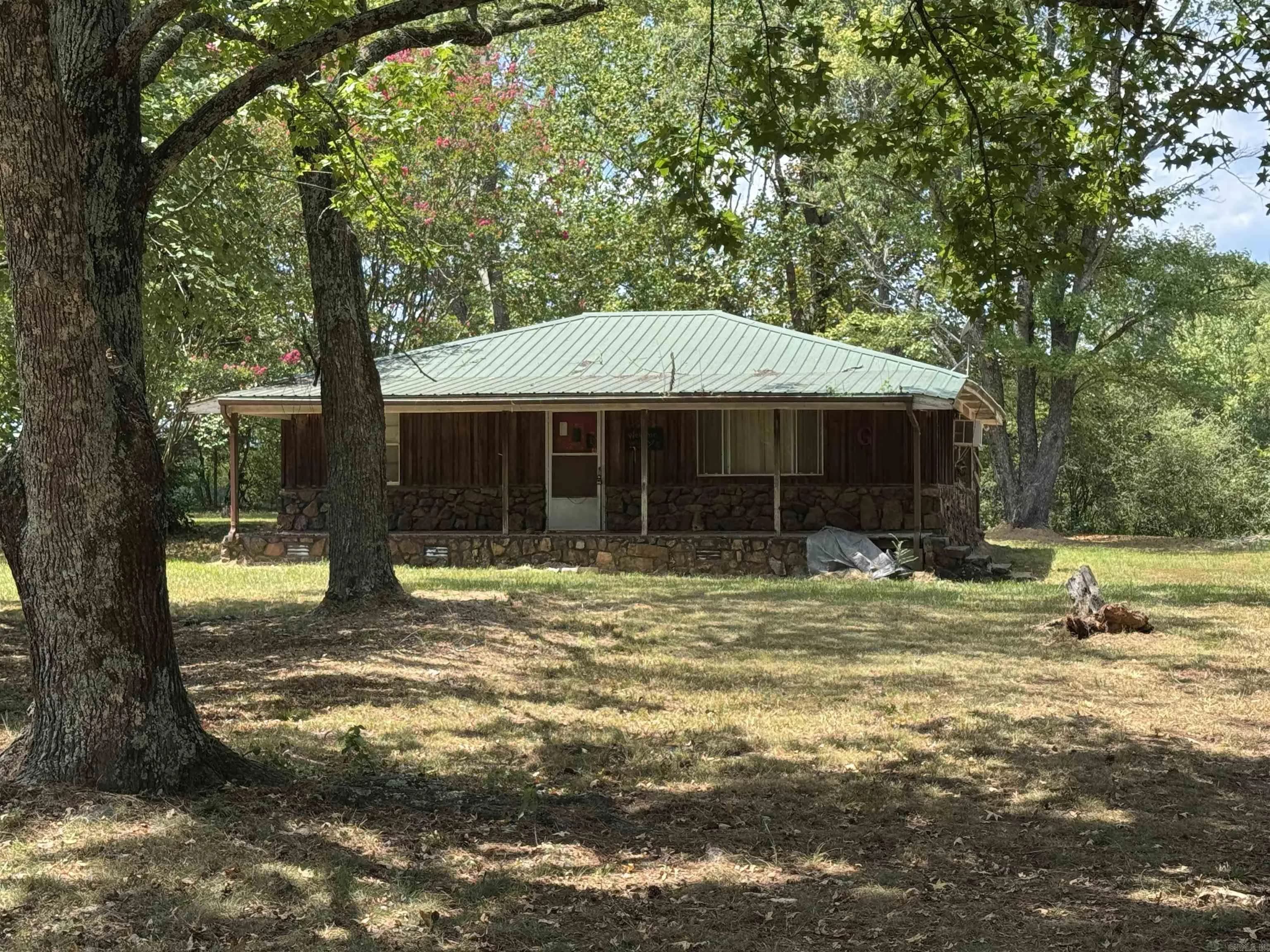 Property at 499  Rock - Image 31
