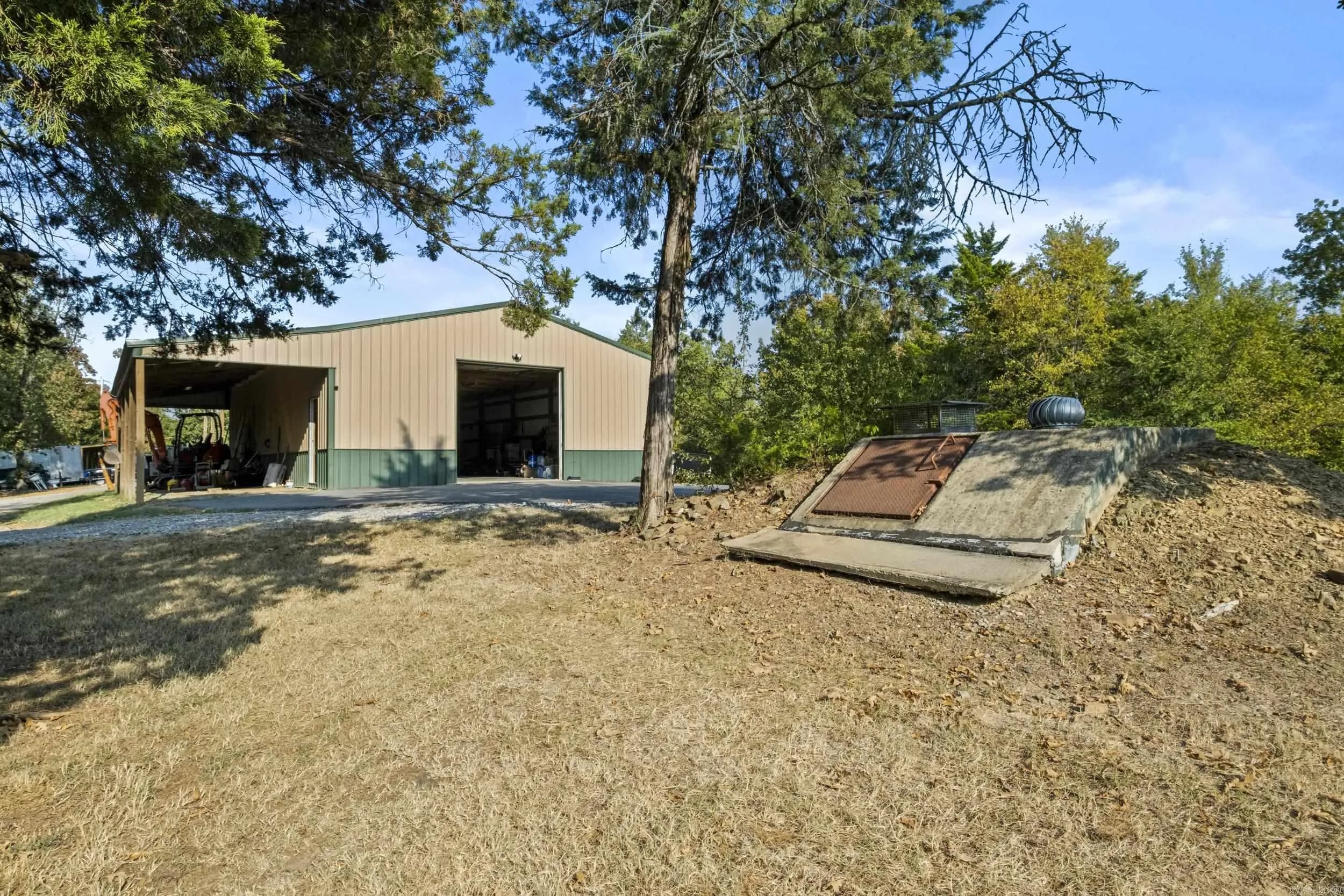 Property at 49  Aurora - Image 6
