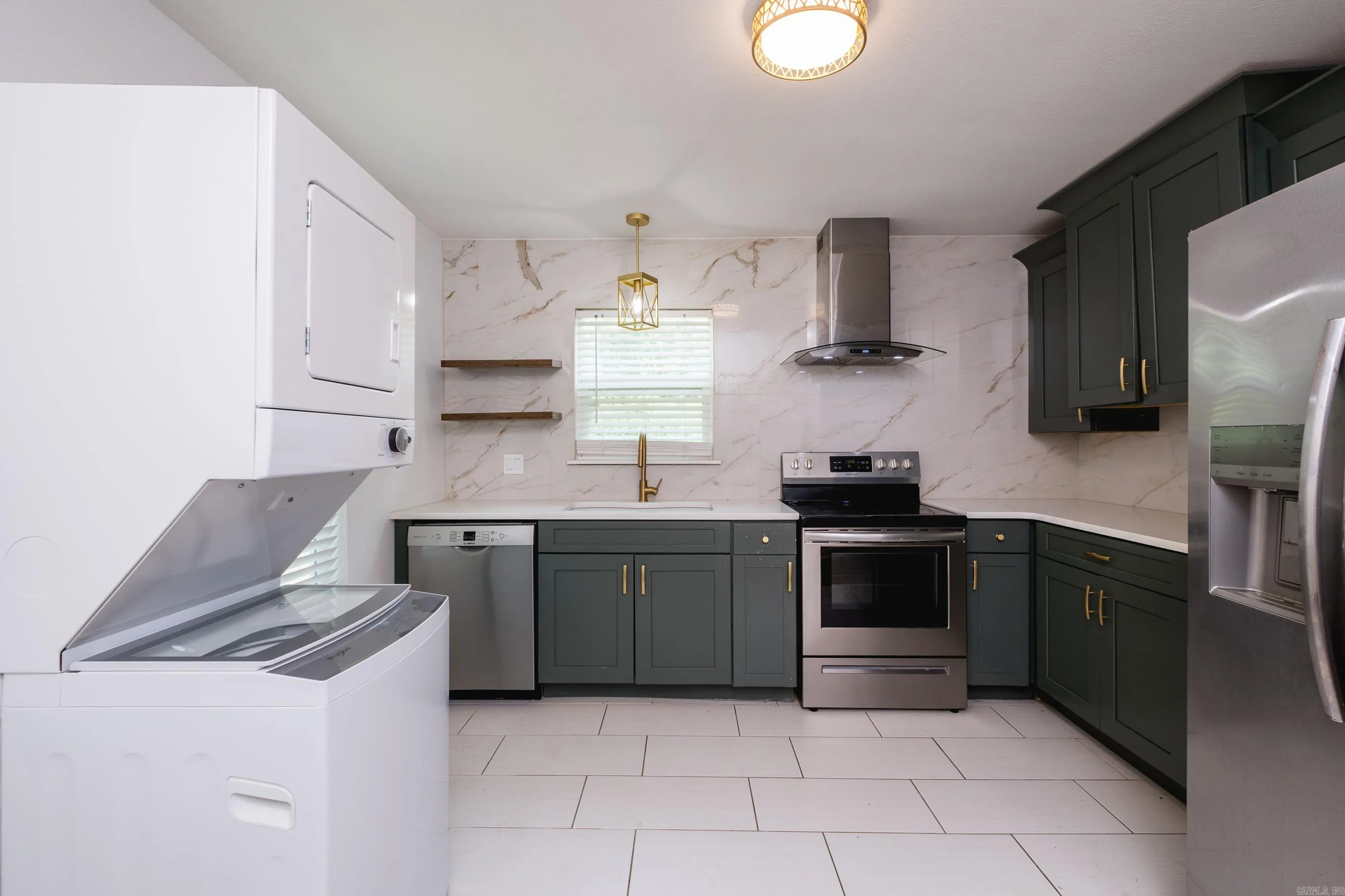 Property at 3210  Lamar - Image 16