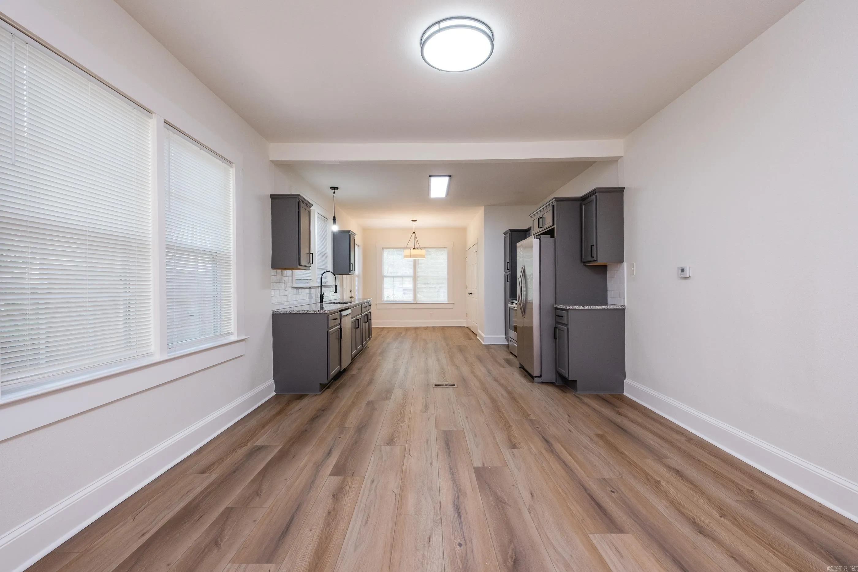 Property at 3220  Lamar - Image 14