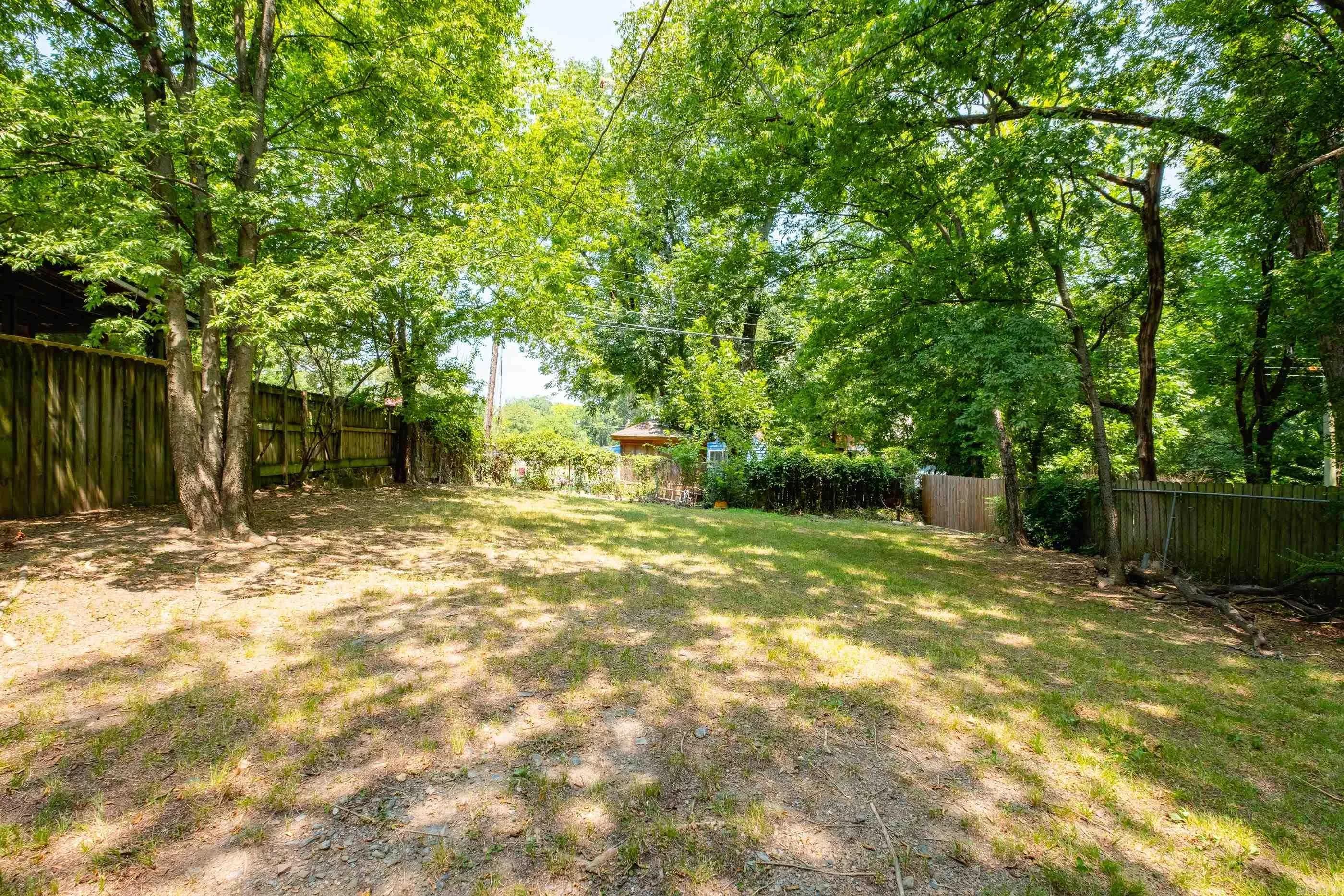 Property at 3220  Lamar - Image 41