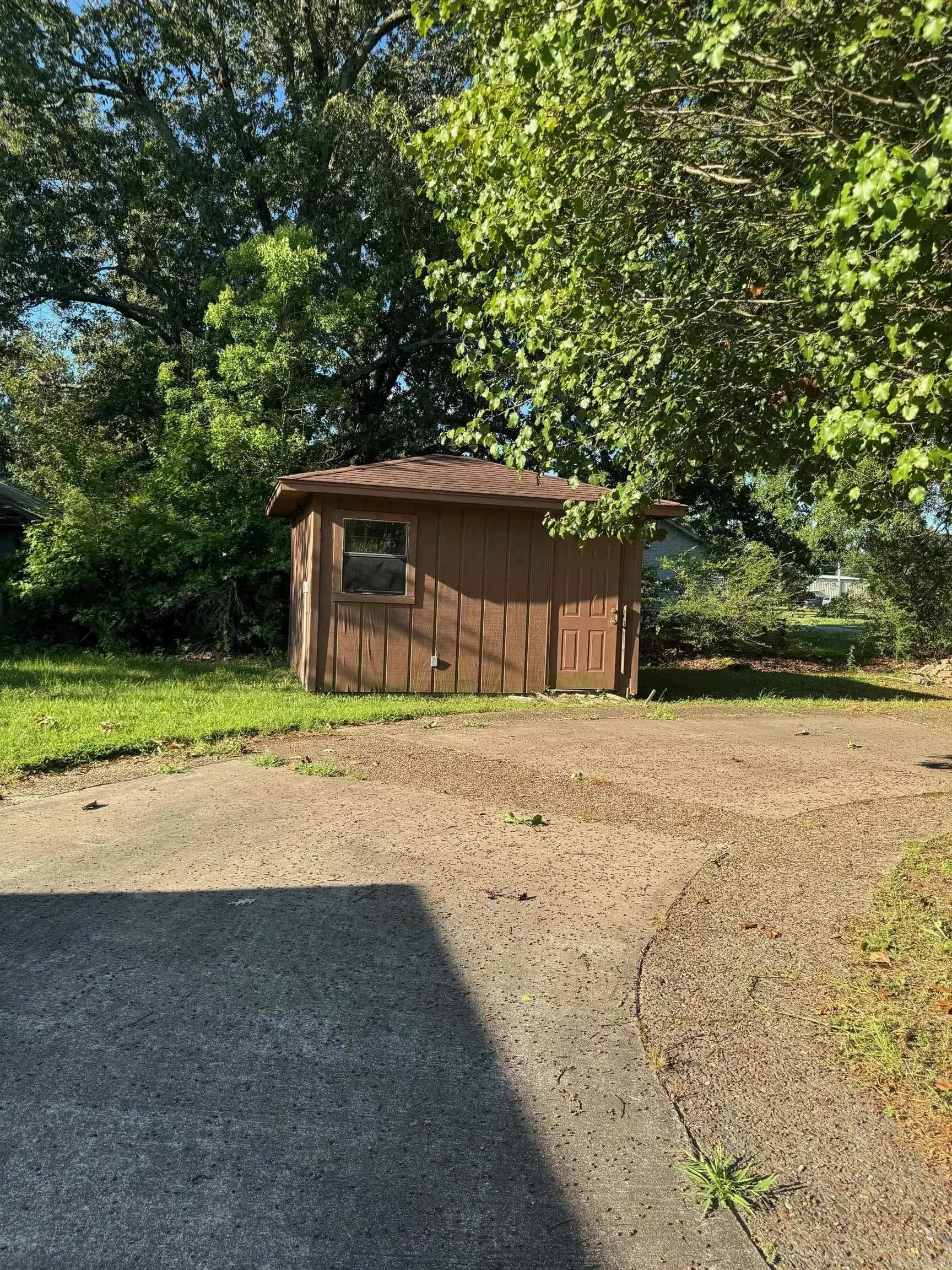 Property at 1303 S Bay - Image 2