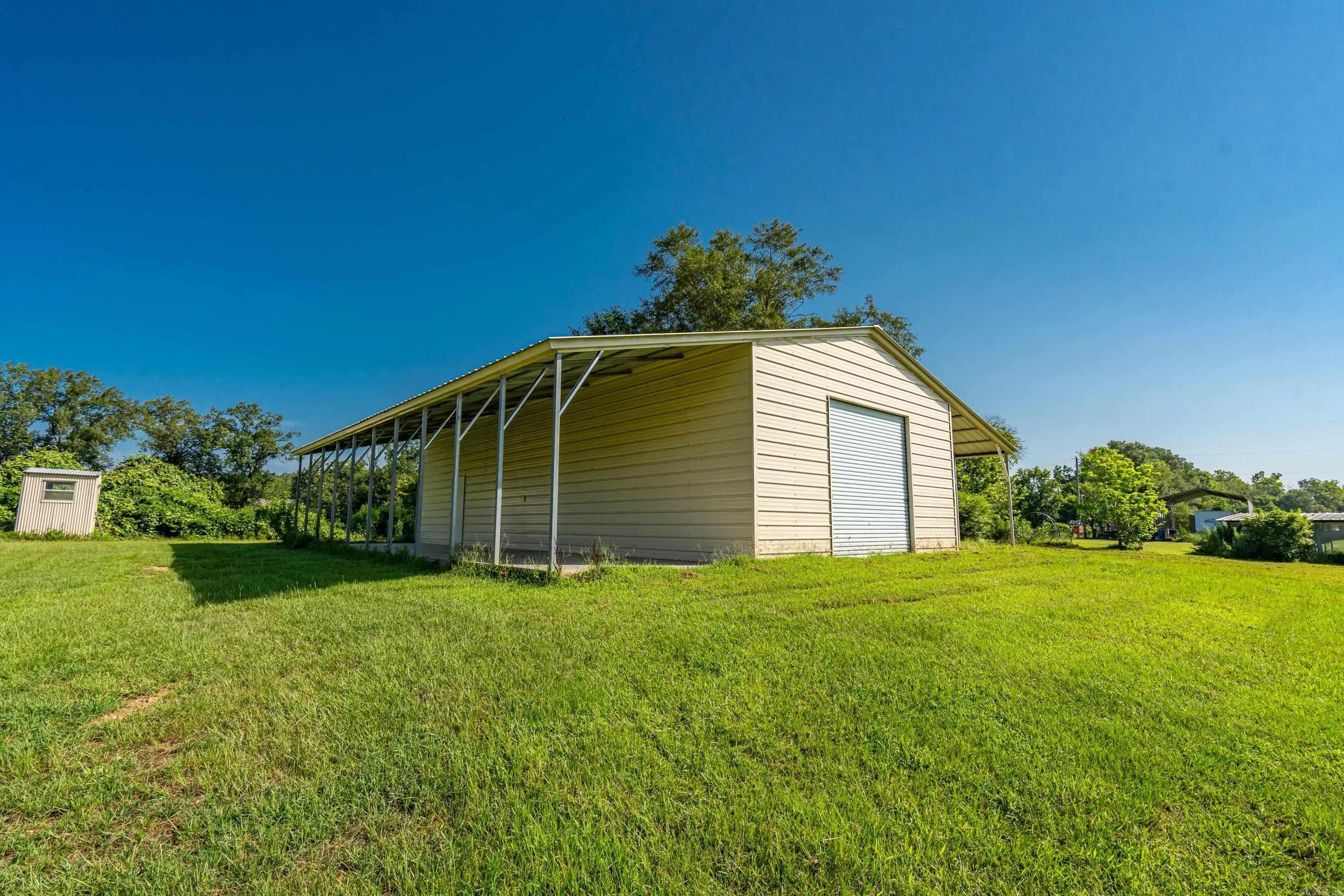 Property at 234  Harvey - Image 24