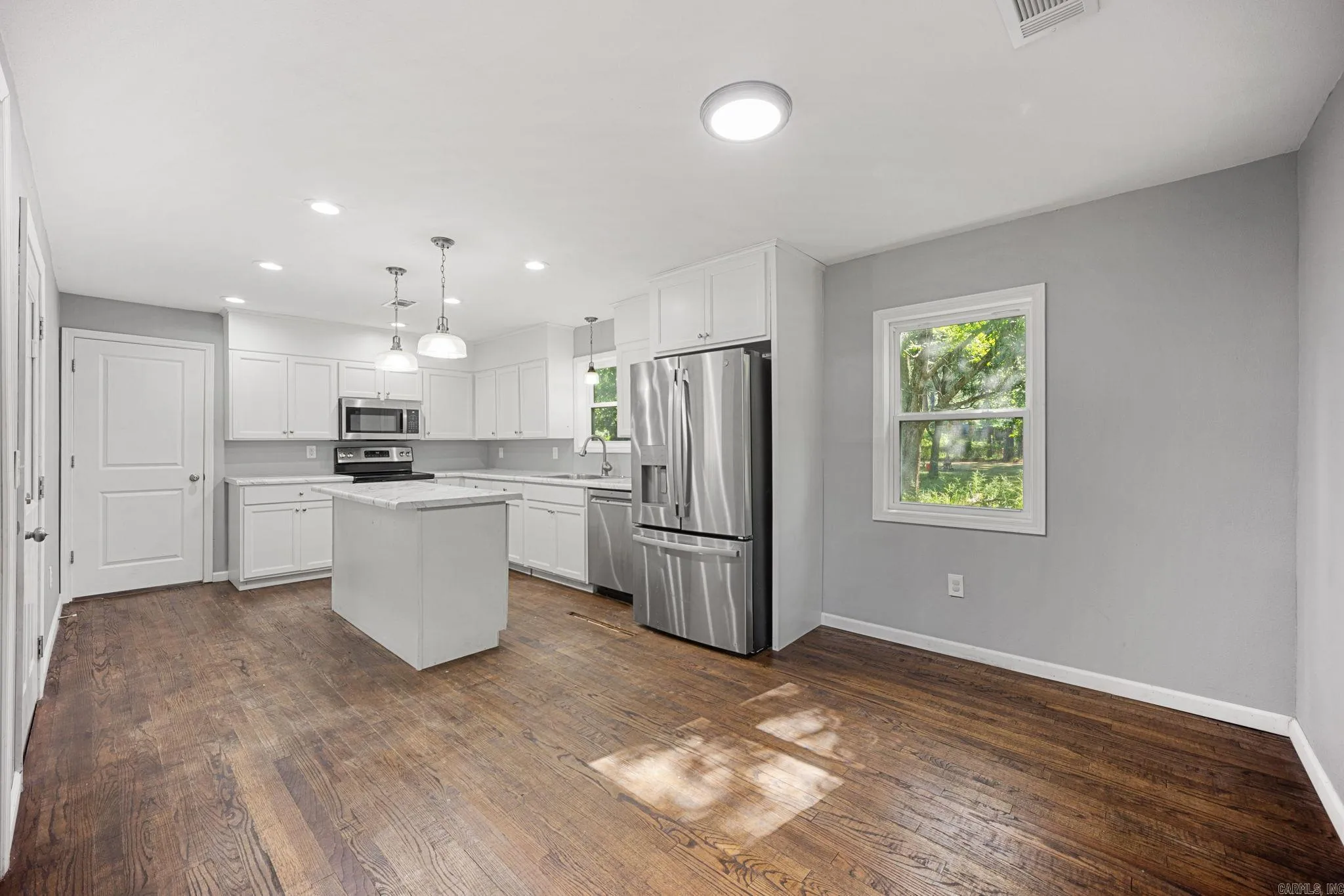 Property at 1200  Wade - Image 12