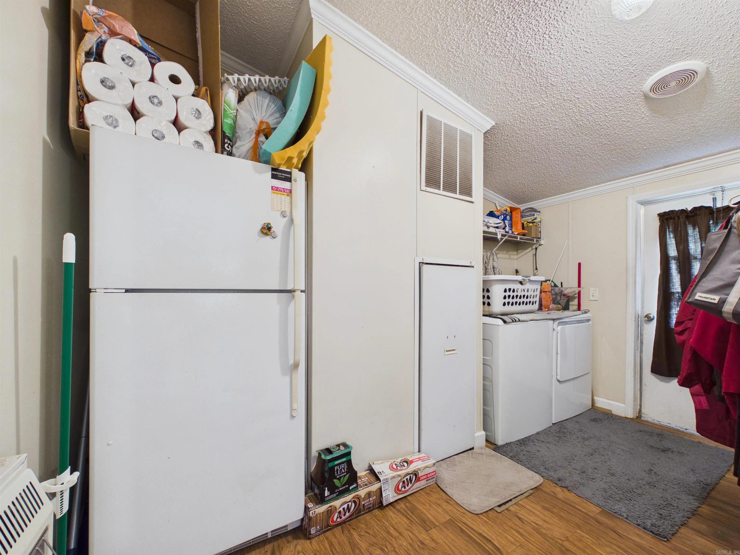 Property at 12  Shady - Image 24