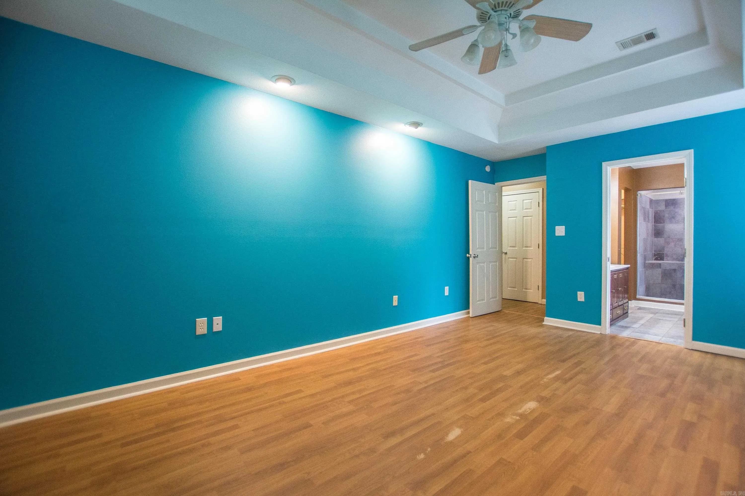 Property at 15  Windamere - Image 28