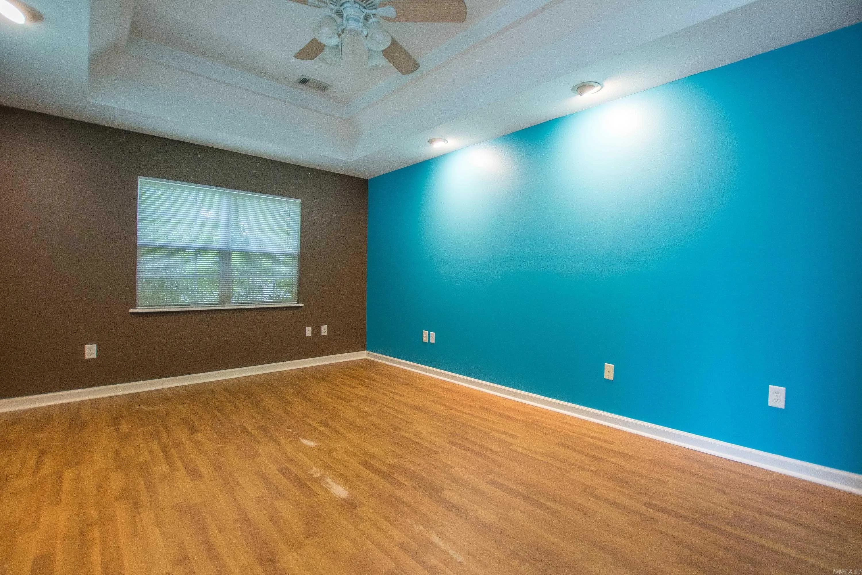 Property at 15  Windamere - Image 26