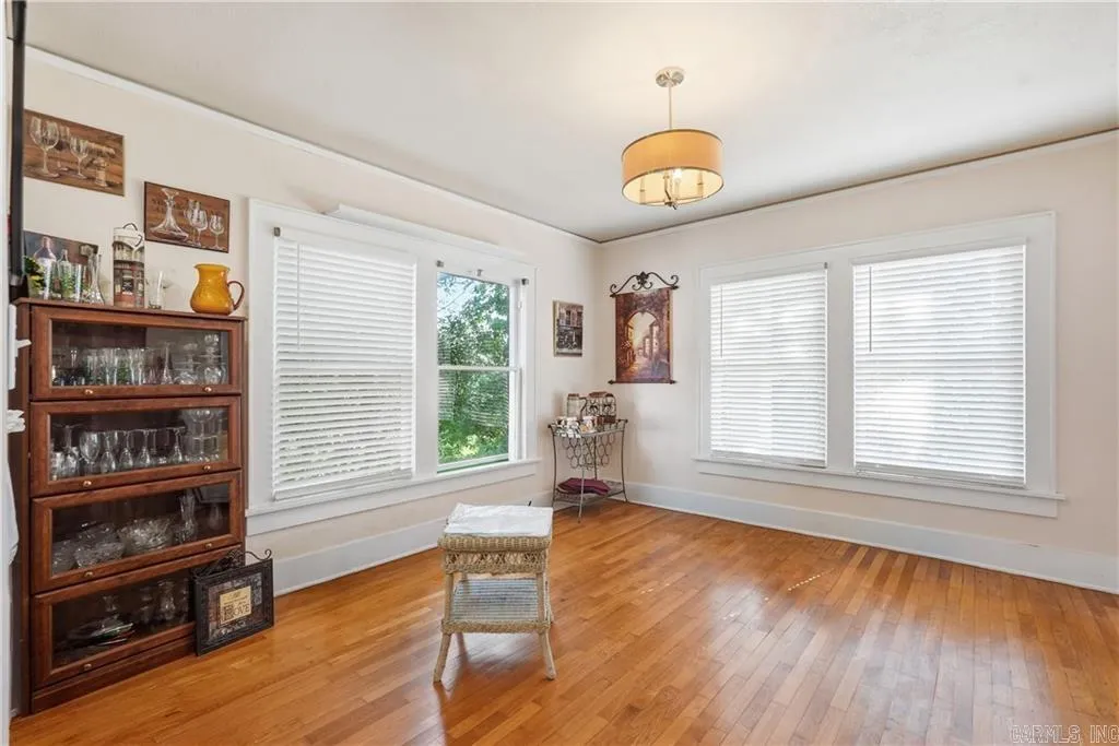 Property at 336  Skyline dr - Image 7