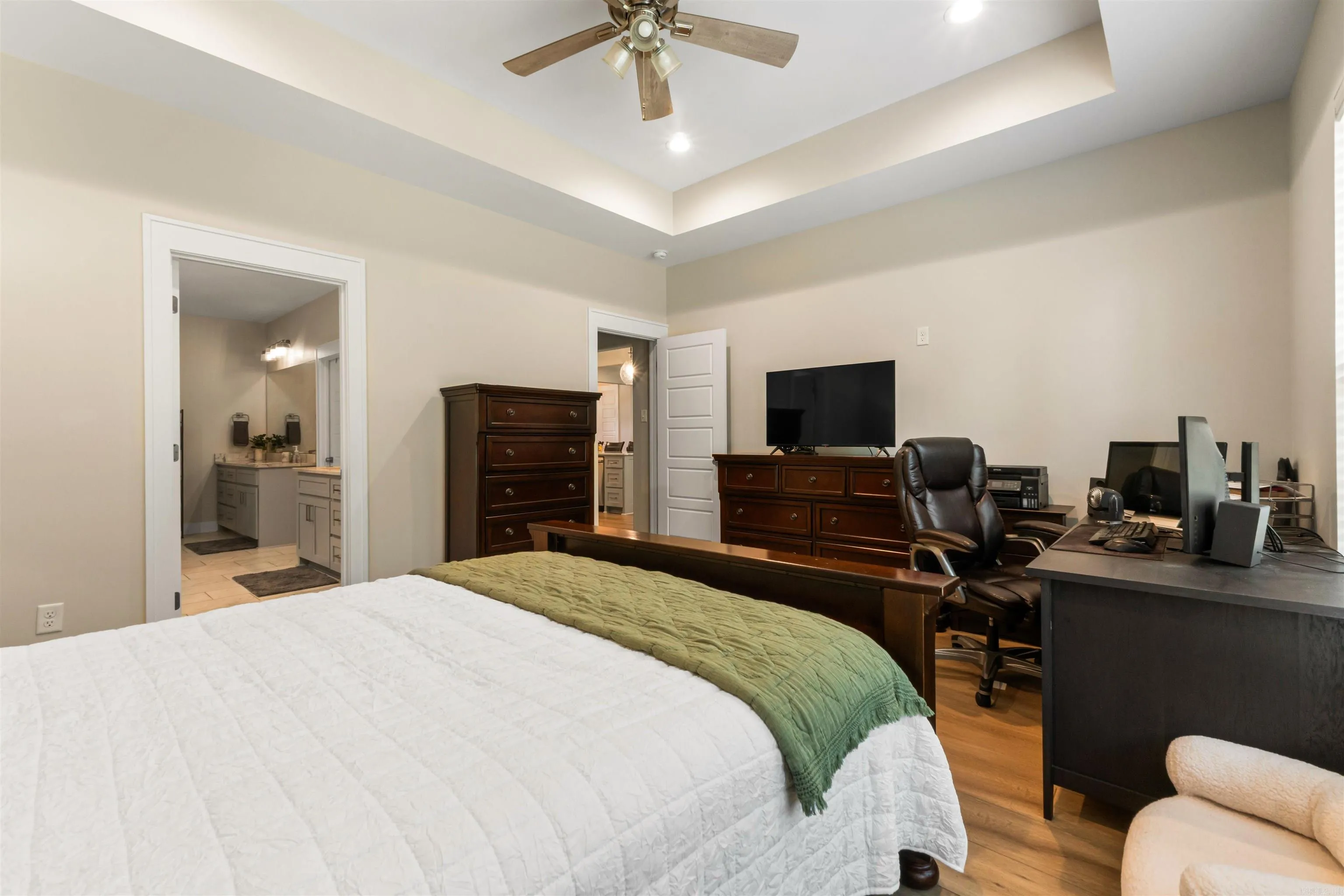 Property at 832  Grand teton - Image 26