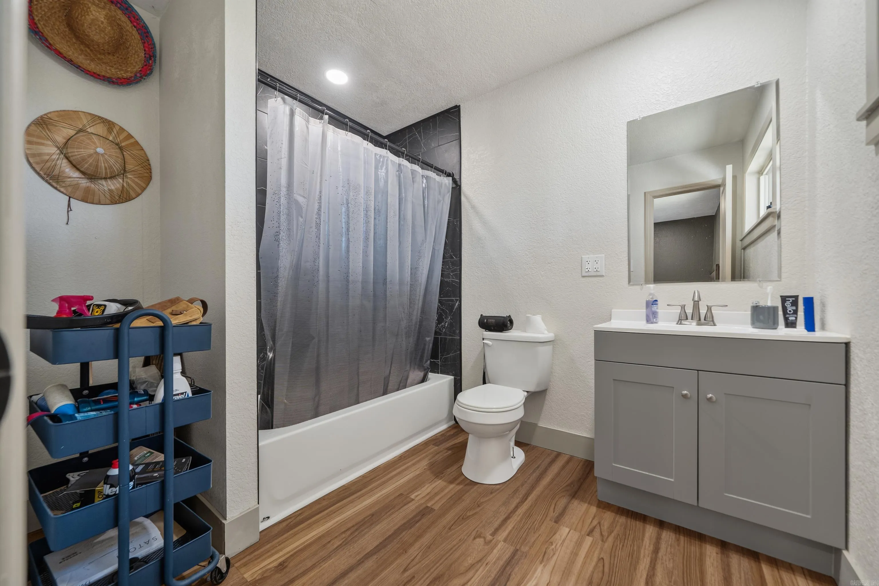 Property at 230  Cove - Image 22