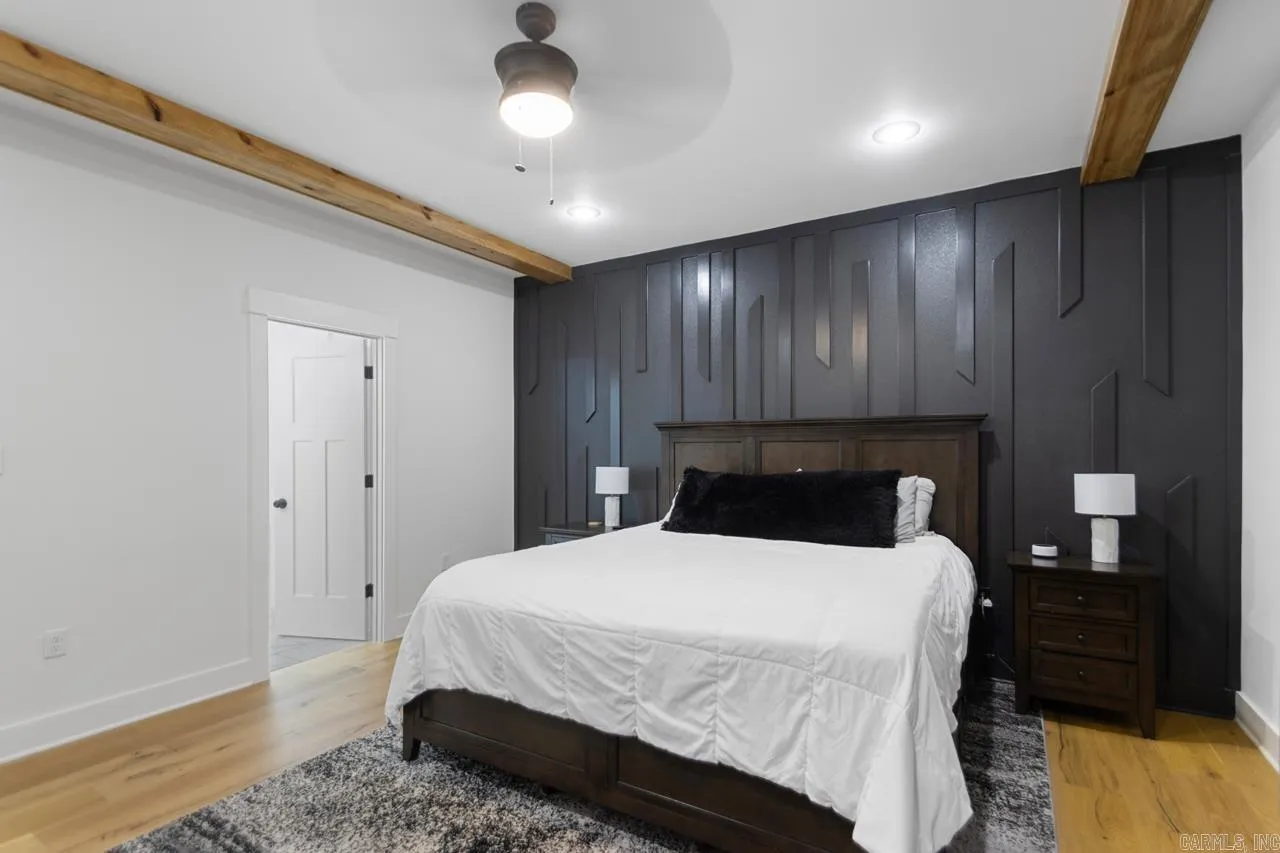 Property at 5947  Beth - Image 15