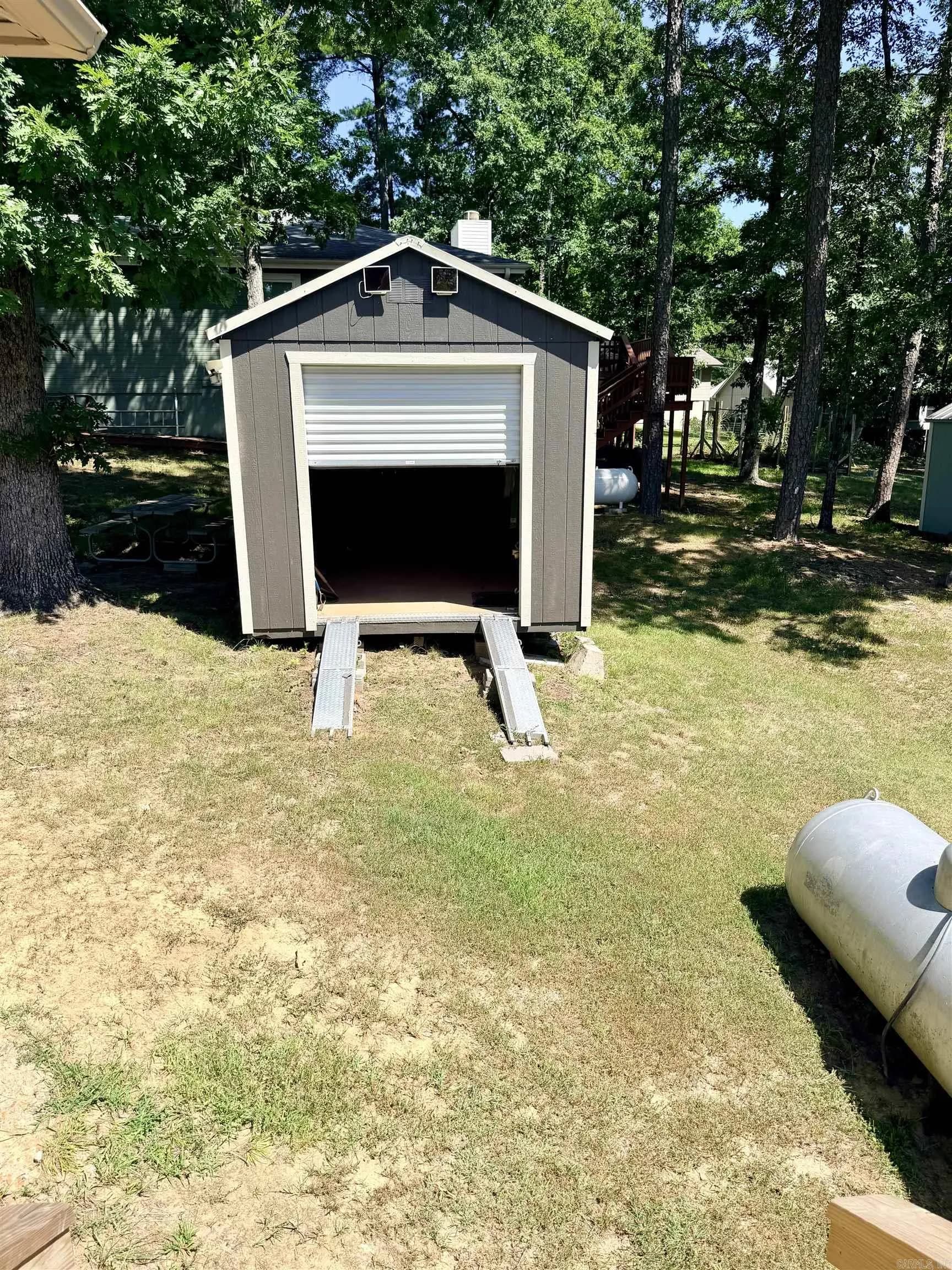 Property at 103  Woodcove - Image 43