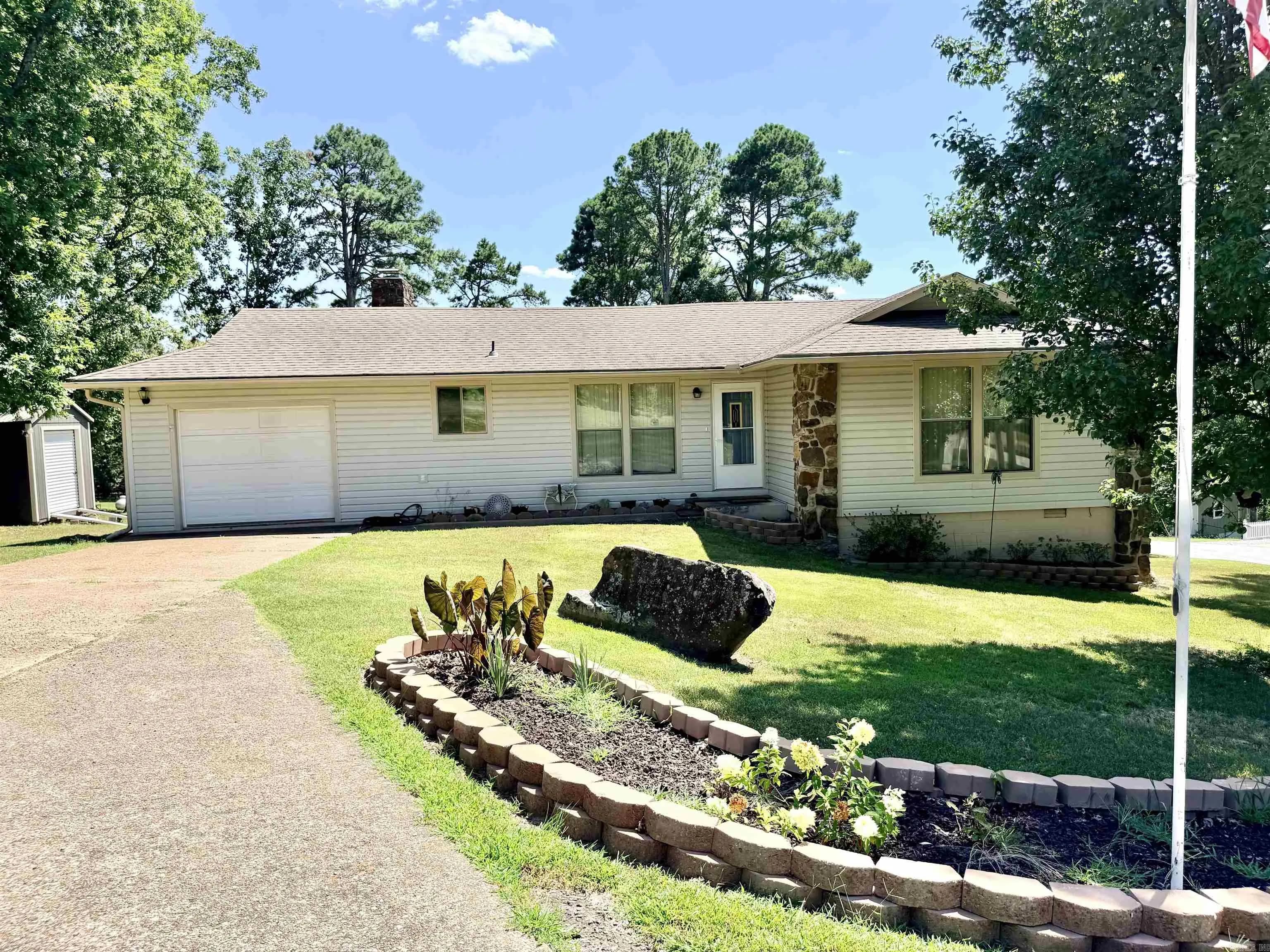 Property at 103  Woodcove - Image 47