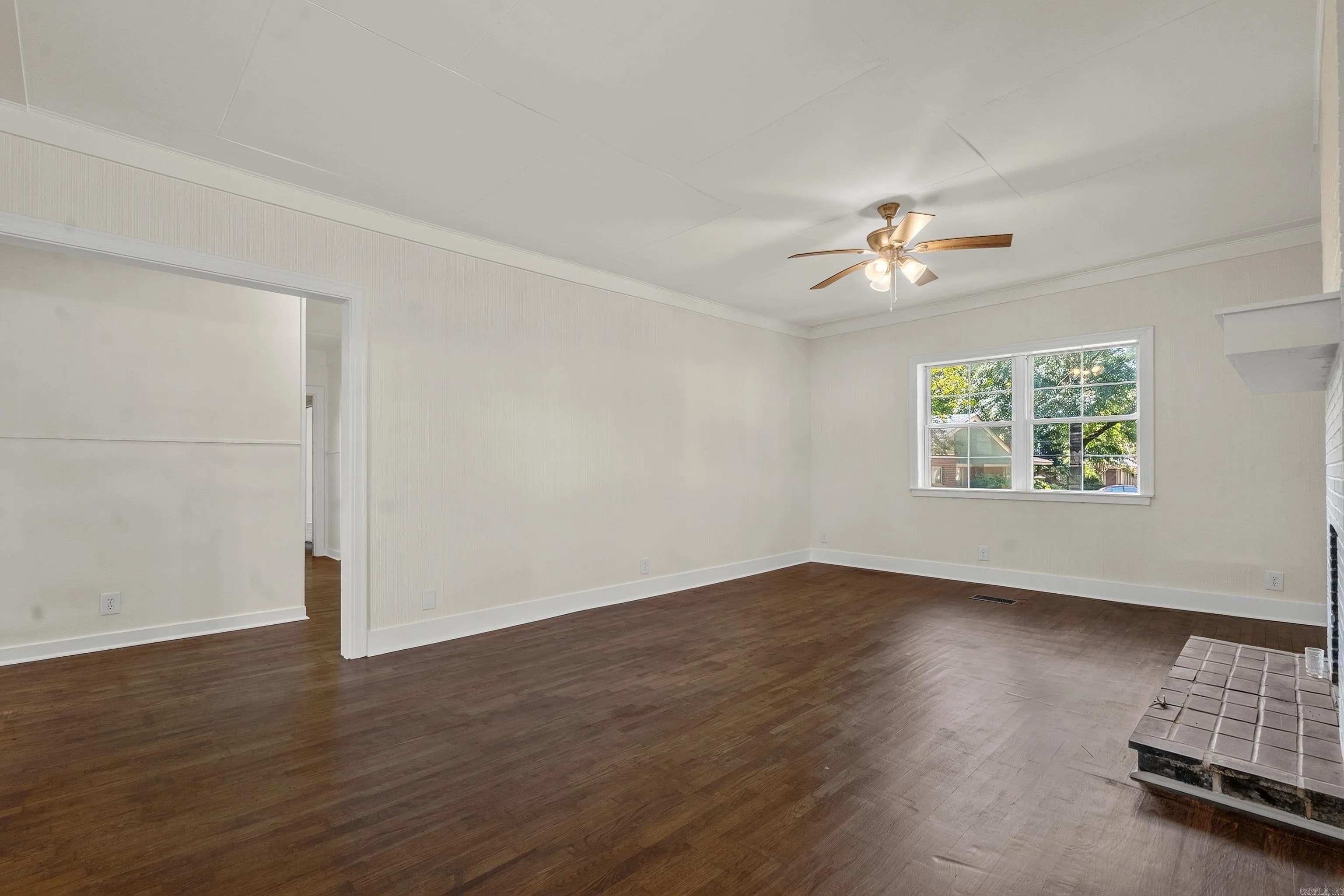 Property at 513  Cherry - Image 7
